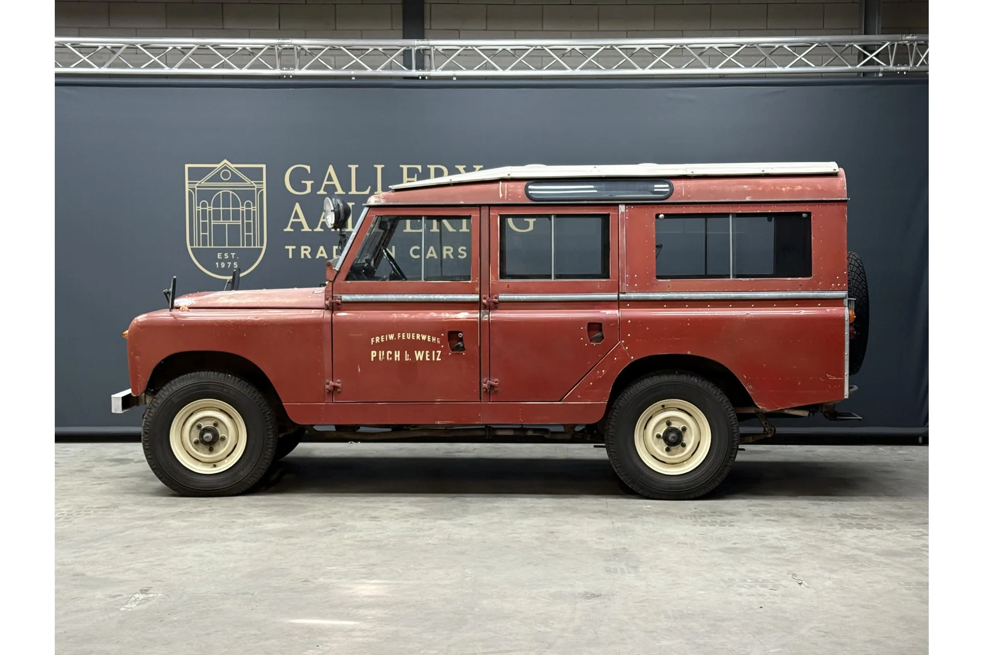 1962 Land Rover Series IIA 109 Station Wagon, 6/30