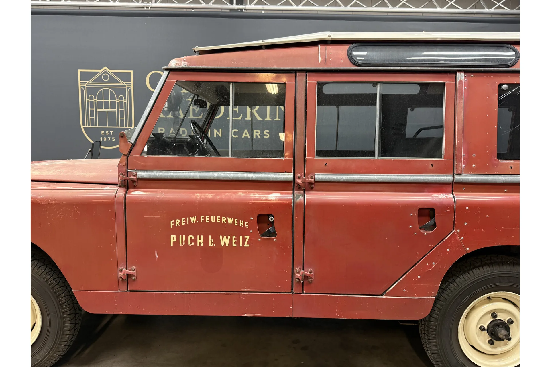 1962 Land Rover Series IIA 109 Station Wagon, 24/30
