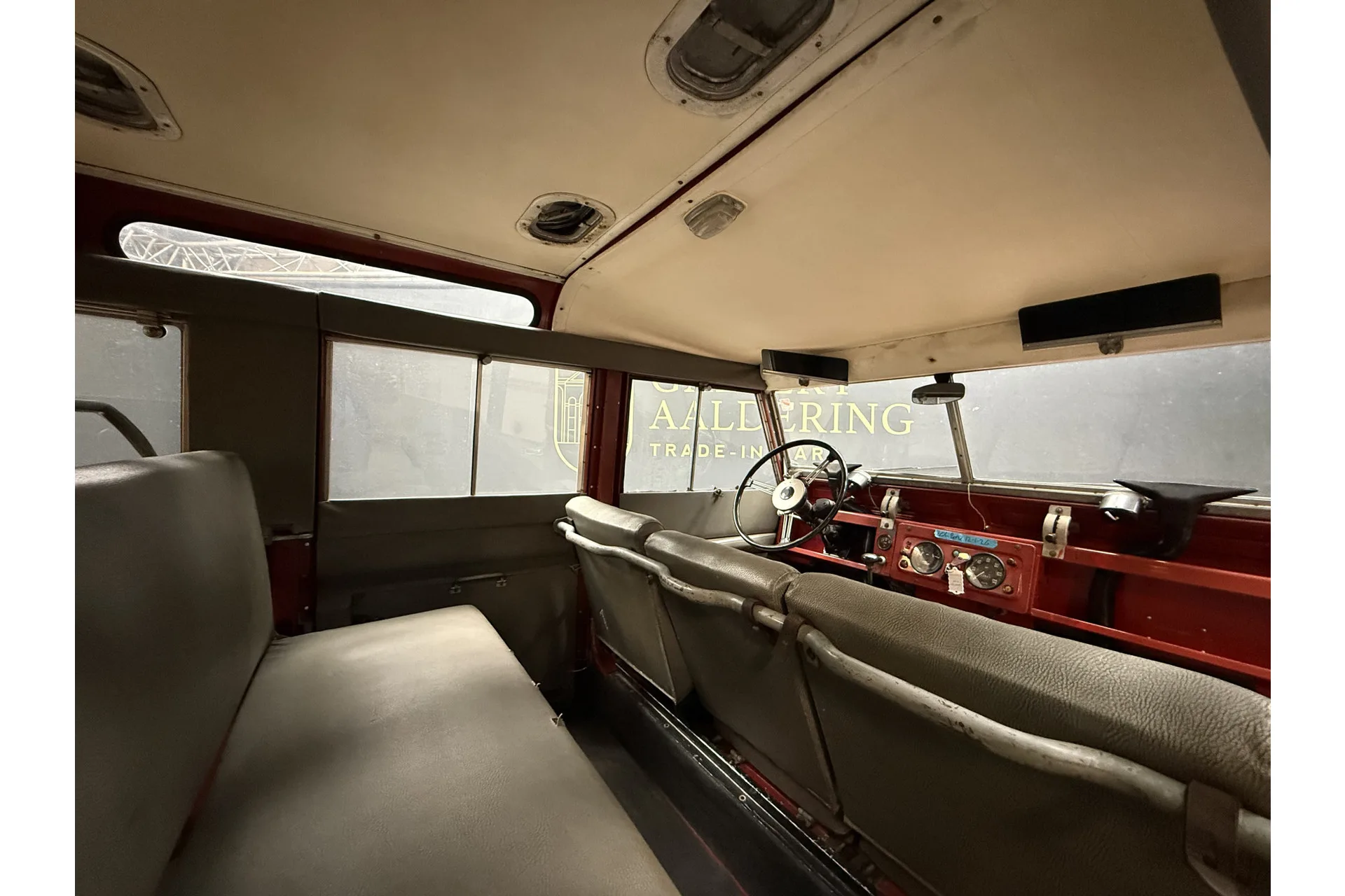 1962 Land Rover Series IIA 109 Station Wagon, 29/30