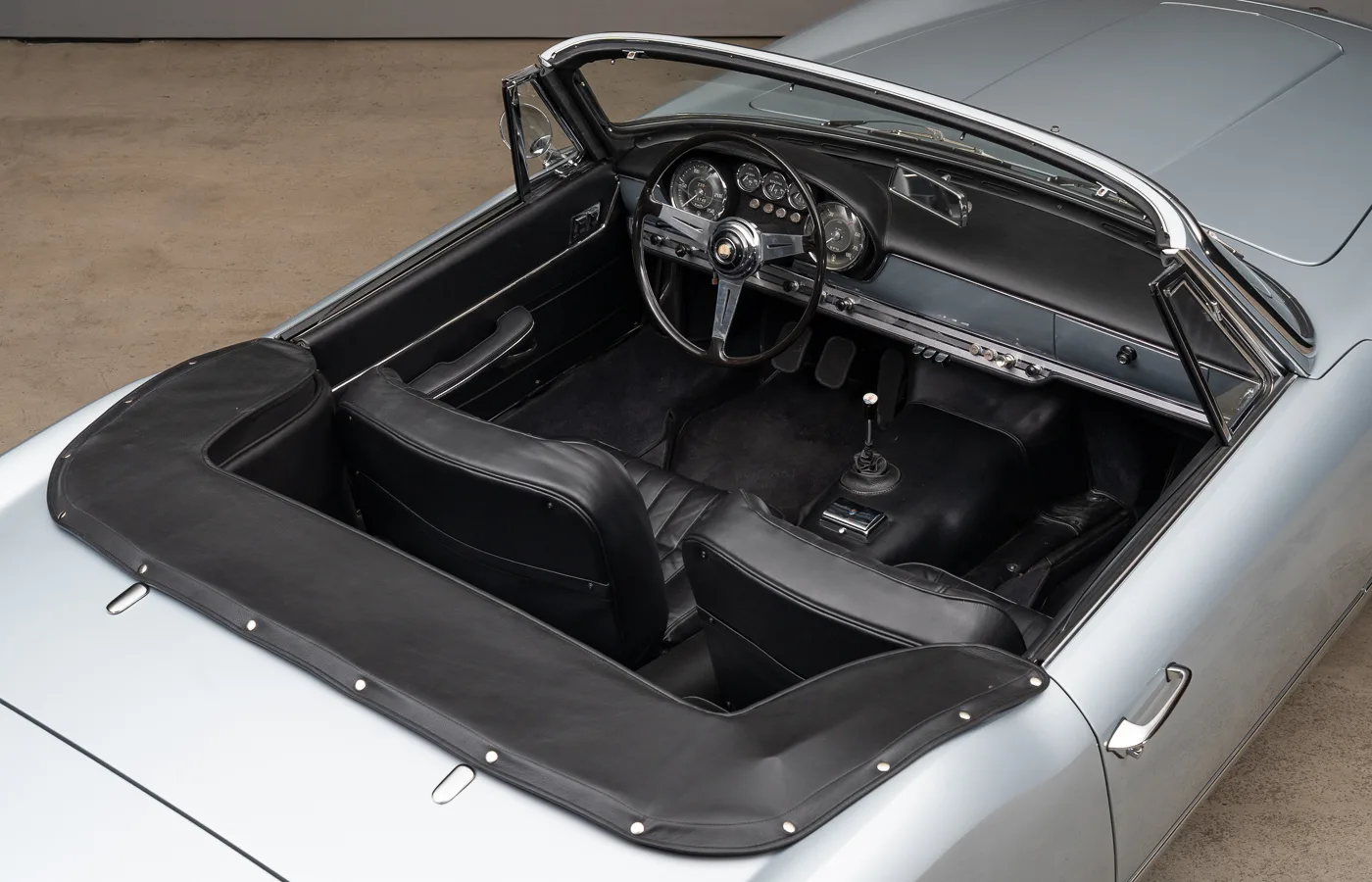 1962 Maserati 3500 GT Spyder Vignale, 18/30