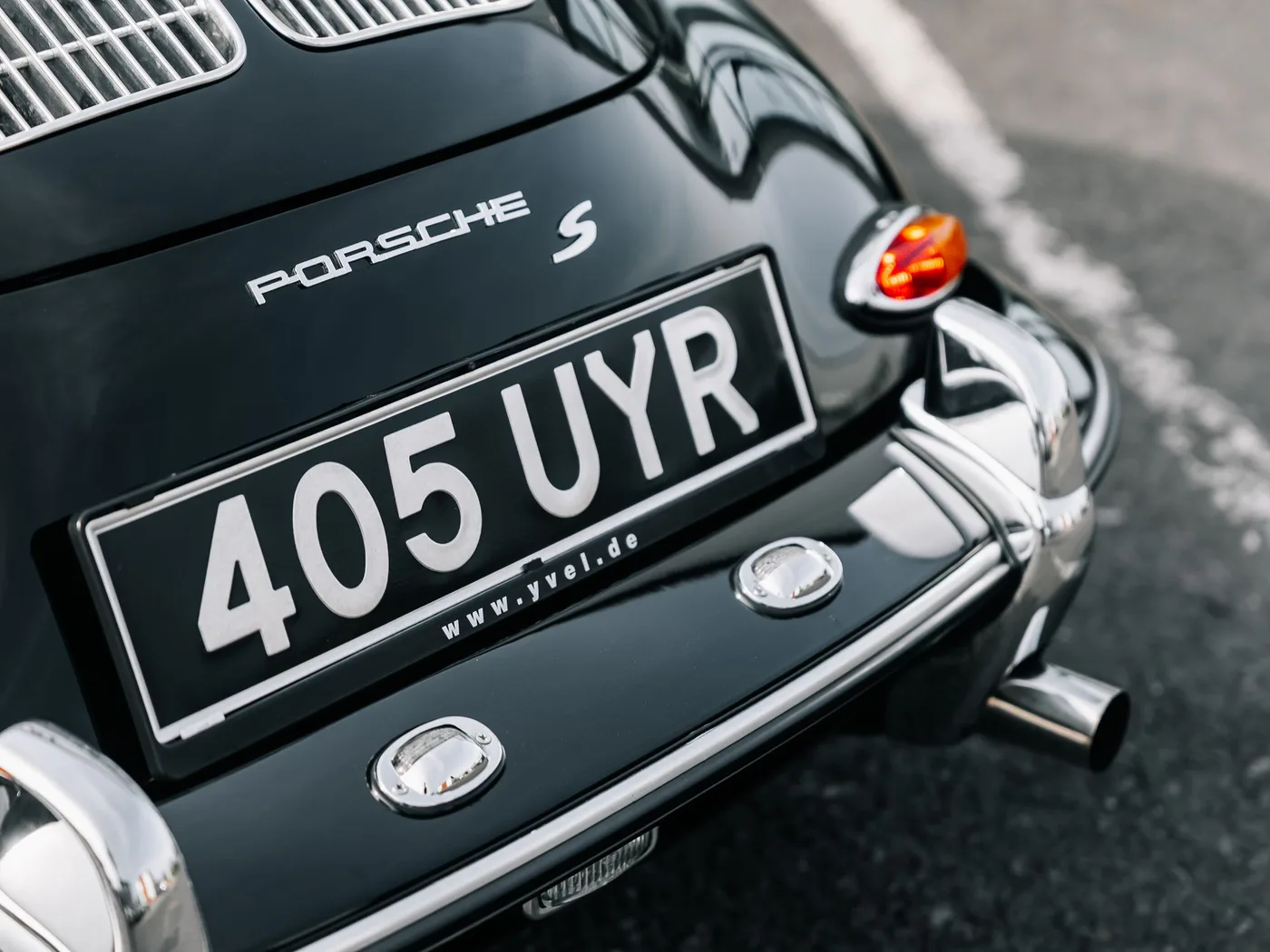 1962 Porsche 356 1600 S offered by a supercar dealer in Preston, United Kingdom, photo 19 of 25