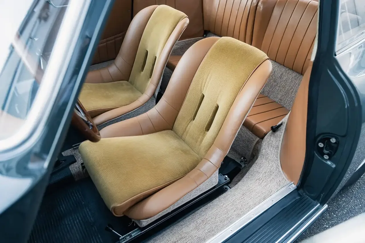 1962 Porsche 356 B, 13/18