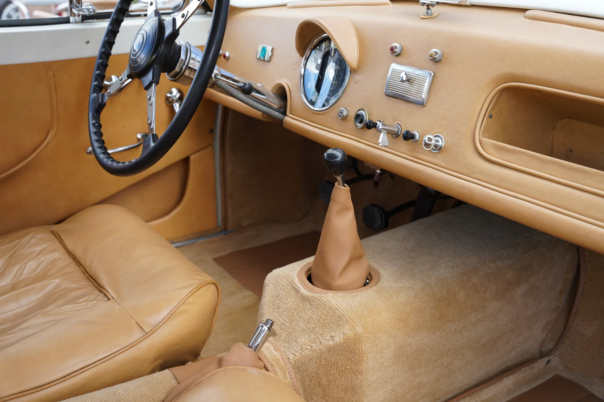1962 Talbot-Lago T14 America 2500 Sport Coupé, 21/30