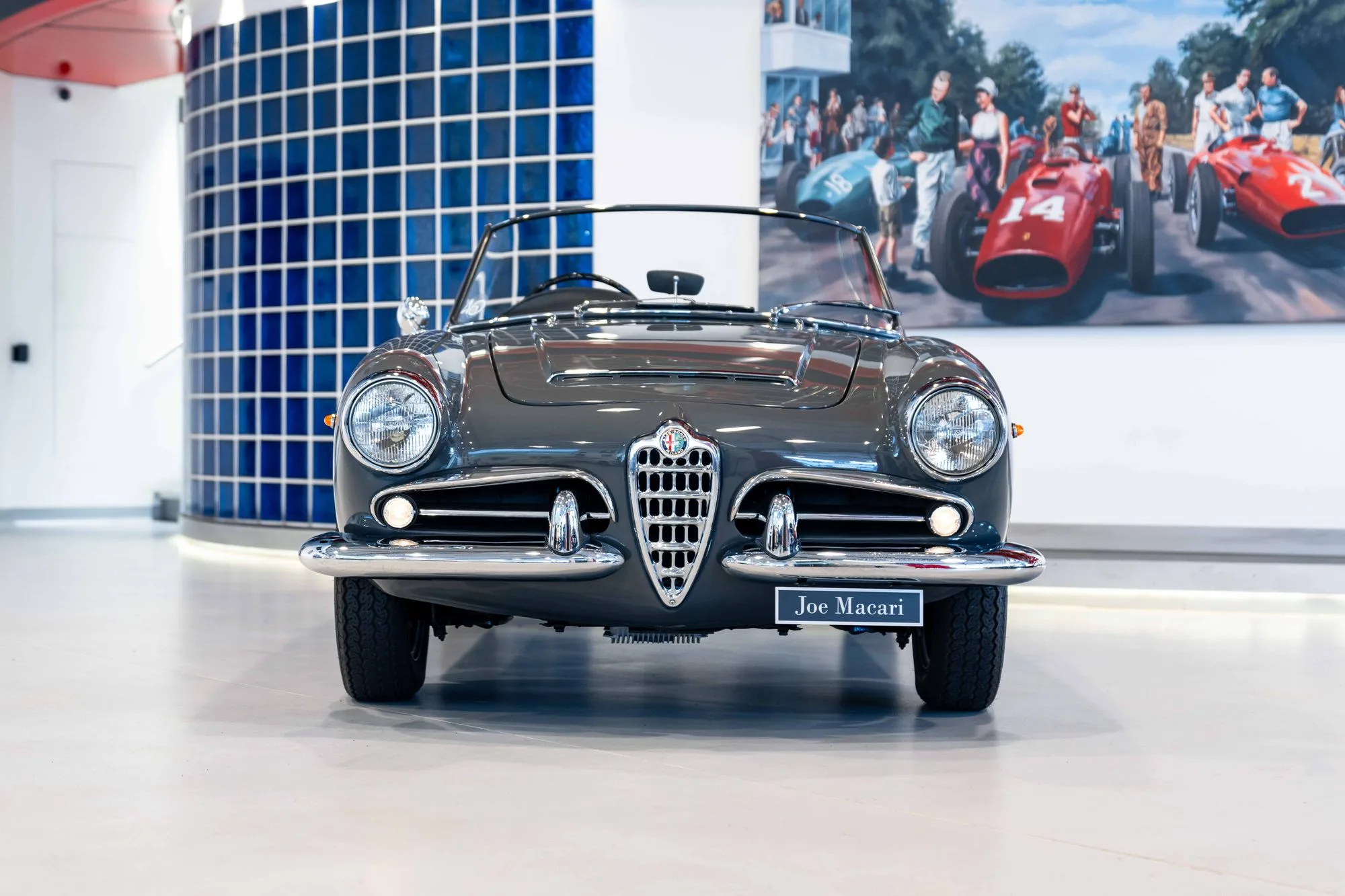 1963 Alfa Romeo Giulia Spider, 2/16