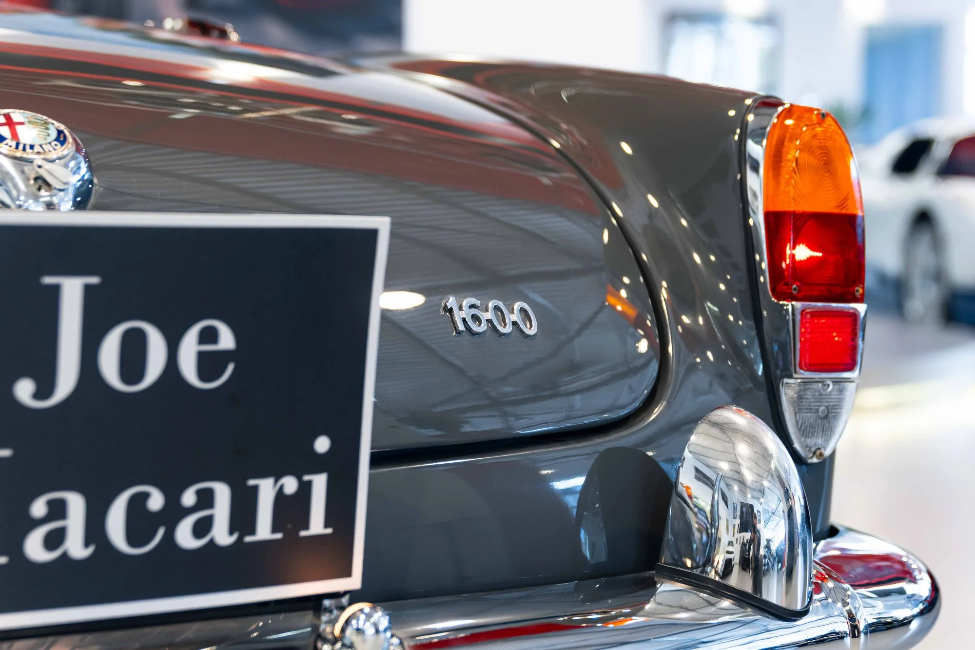1963 Alfa Romeo Giulia Spider, 6/16