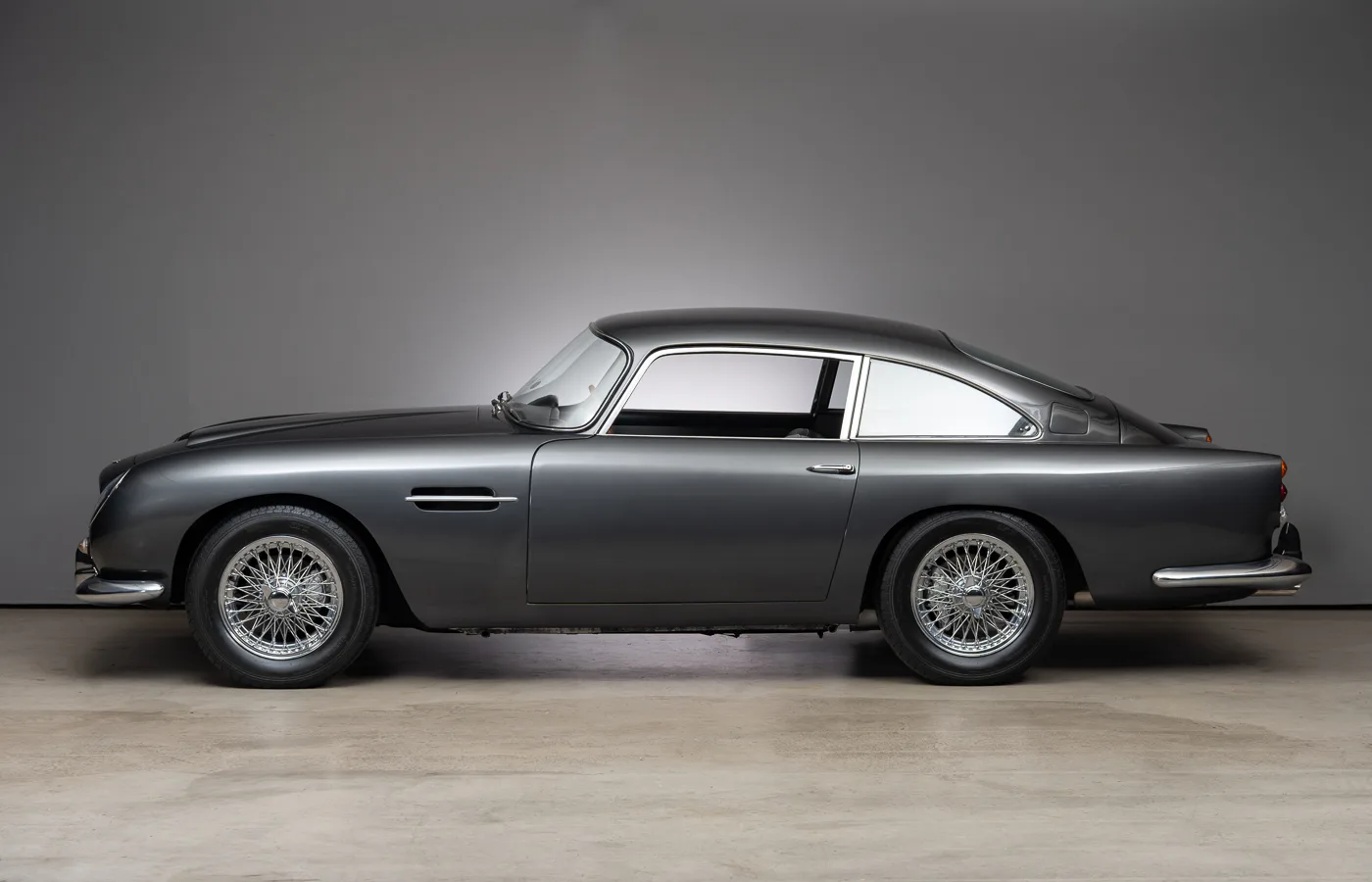 1963 Aston Martin DB4 Vantage Series V, 4/30