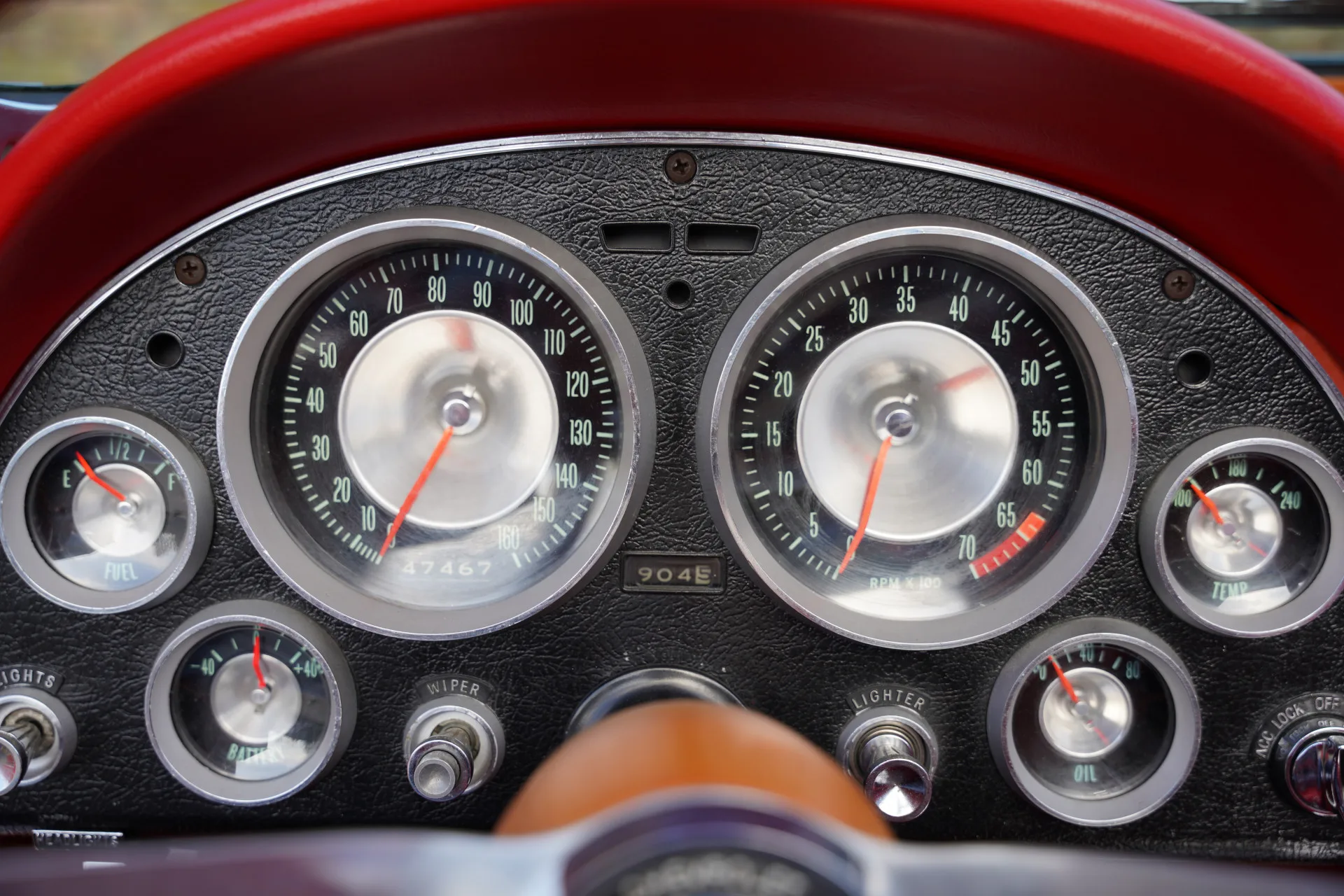 1963 Chevrolet Corvette C2 Sting Ray Convertible, 24/30