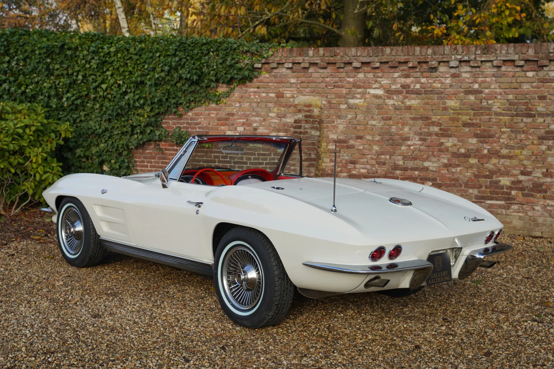 1963 Chevrolet Corvette C2 Sting Ray Convertible, 26/30