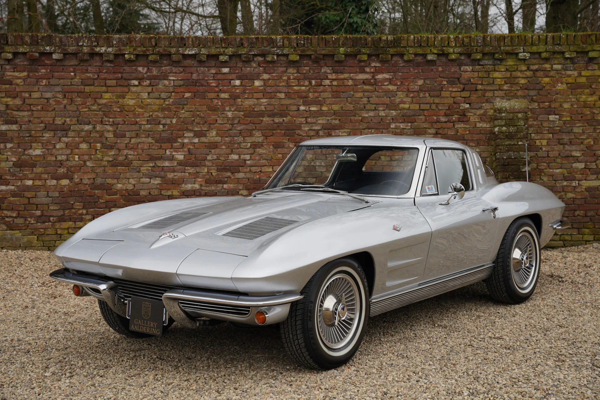 1963 Chevrolet Corvette C2 Sting Ray Split Window offered by a specialist dealer in Brummen, Netherlands, main photo