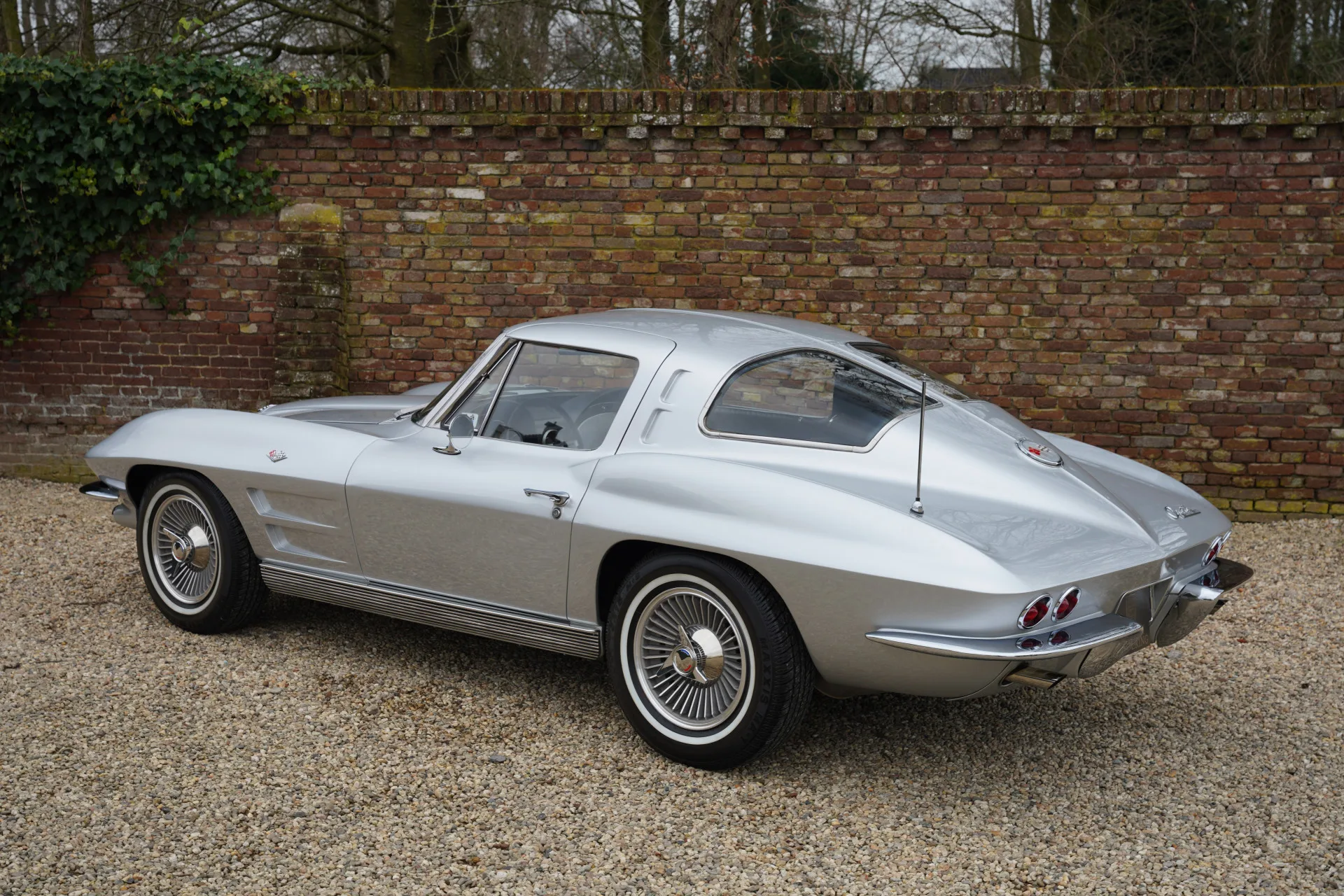 1963 Chevrolet Corvette C2 Sting Ray Split Window, 2/30
