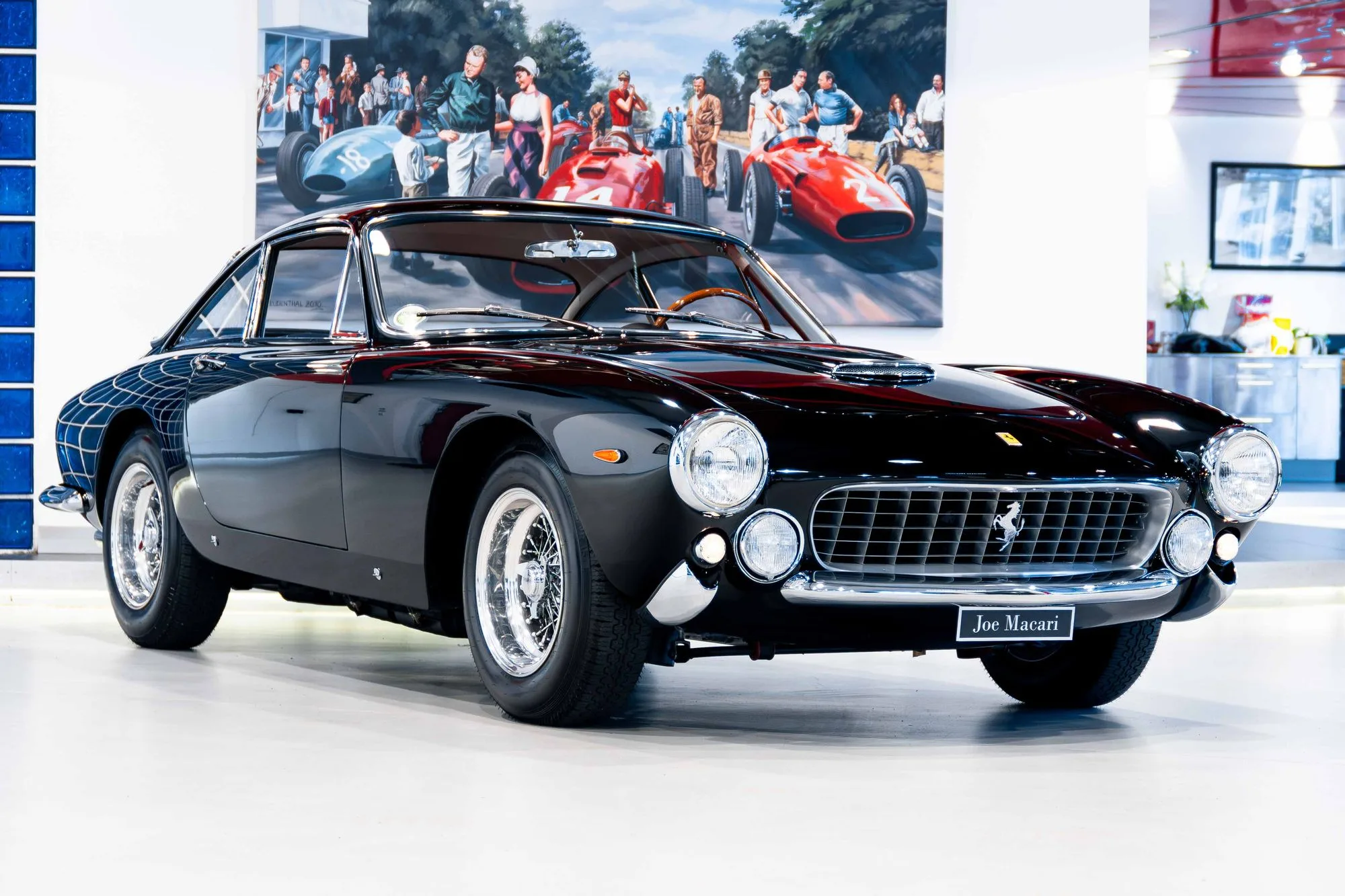 1963 Ferrari 250 GT Berlinetta Lusso proposée par un spécialiste de la voiture de collection à London, Royaume-Uni, photo principale