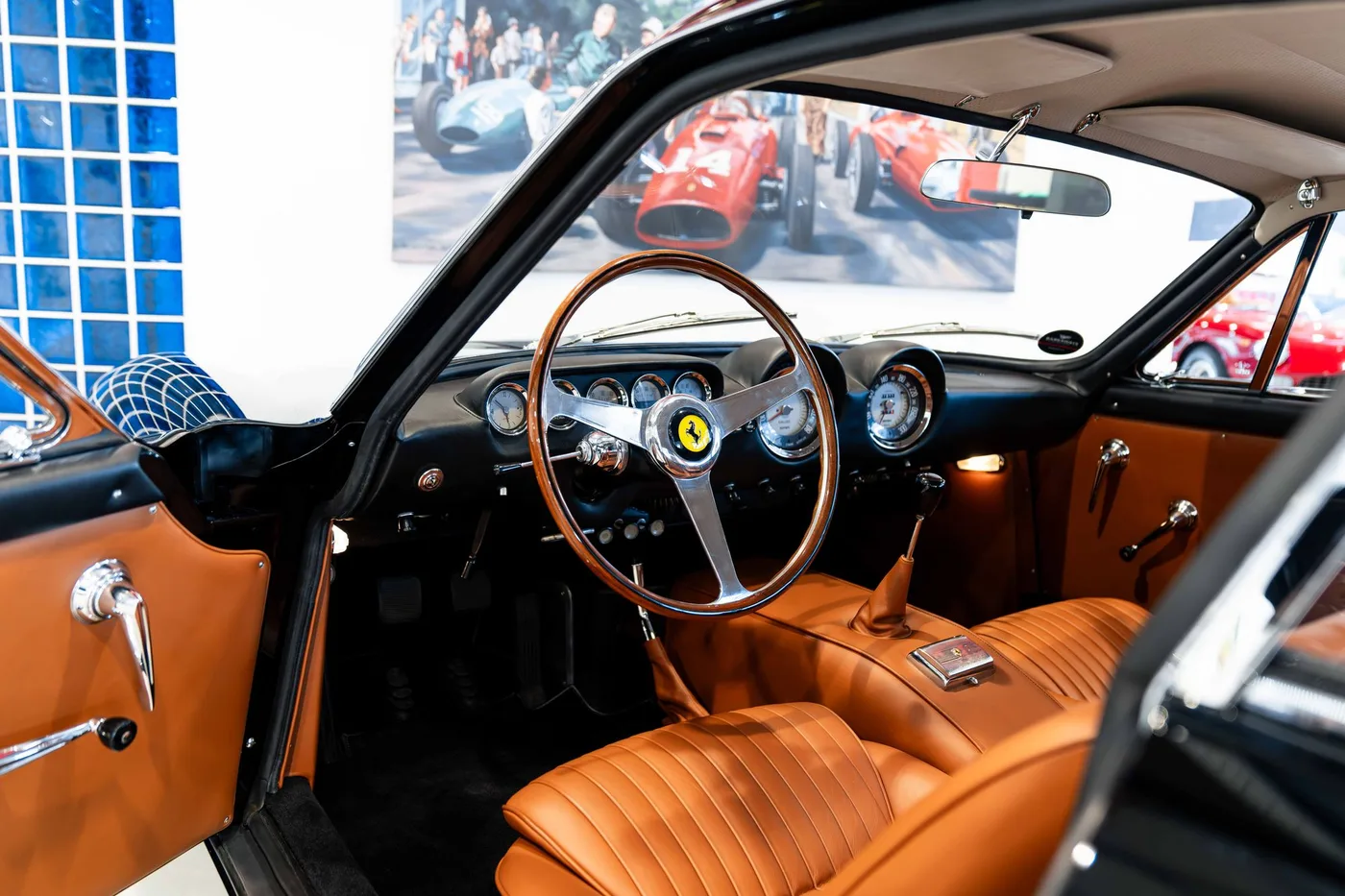 1963 Ferrari 250 GT Berlinetta Lusso proposée par un spécialiste de la voiture de collection à London, Royaume-Uni, photo 17 sur 24