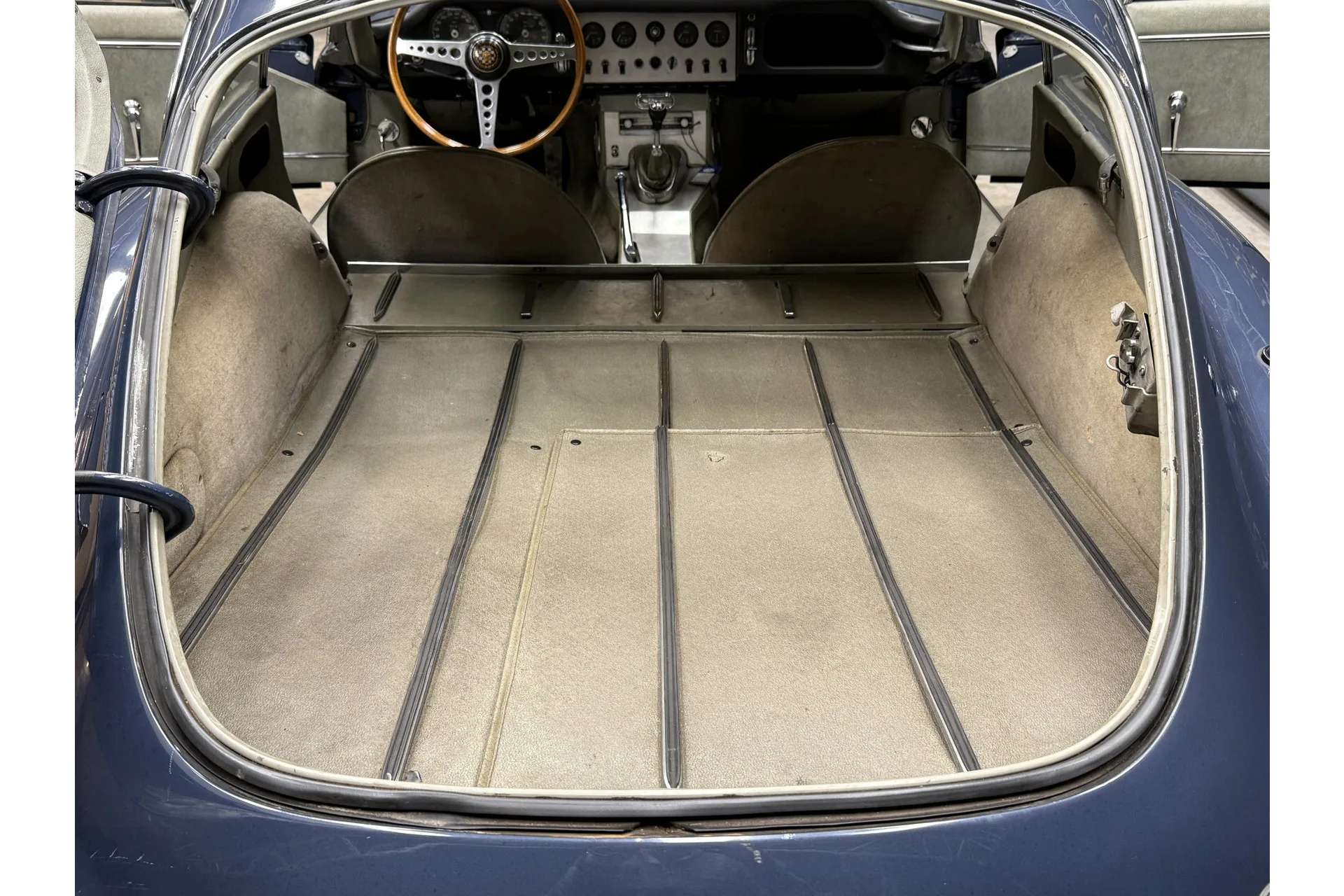 1963 Jaguar E-Type Series 1 3.8 Coupé, 24/30