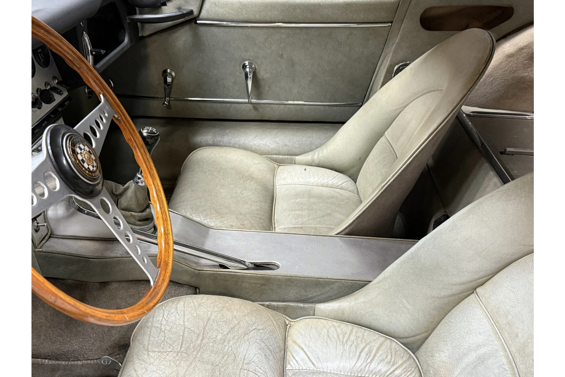 1963 Jaguar E-Type Series 1 3.8 Coupé, 29/30