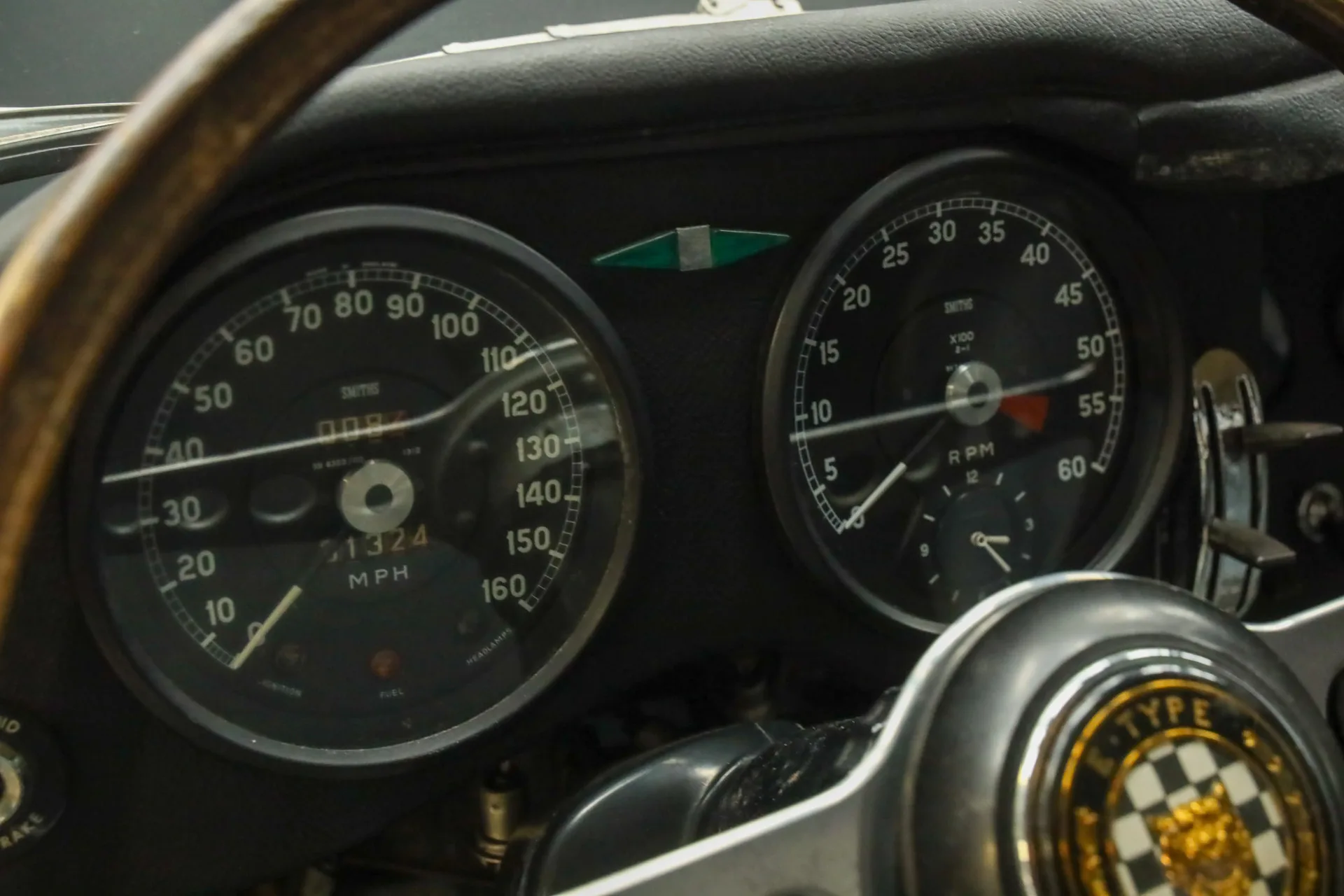 1963 Jaguar E-Type Series 1 3.8 Roadster, 22/30