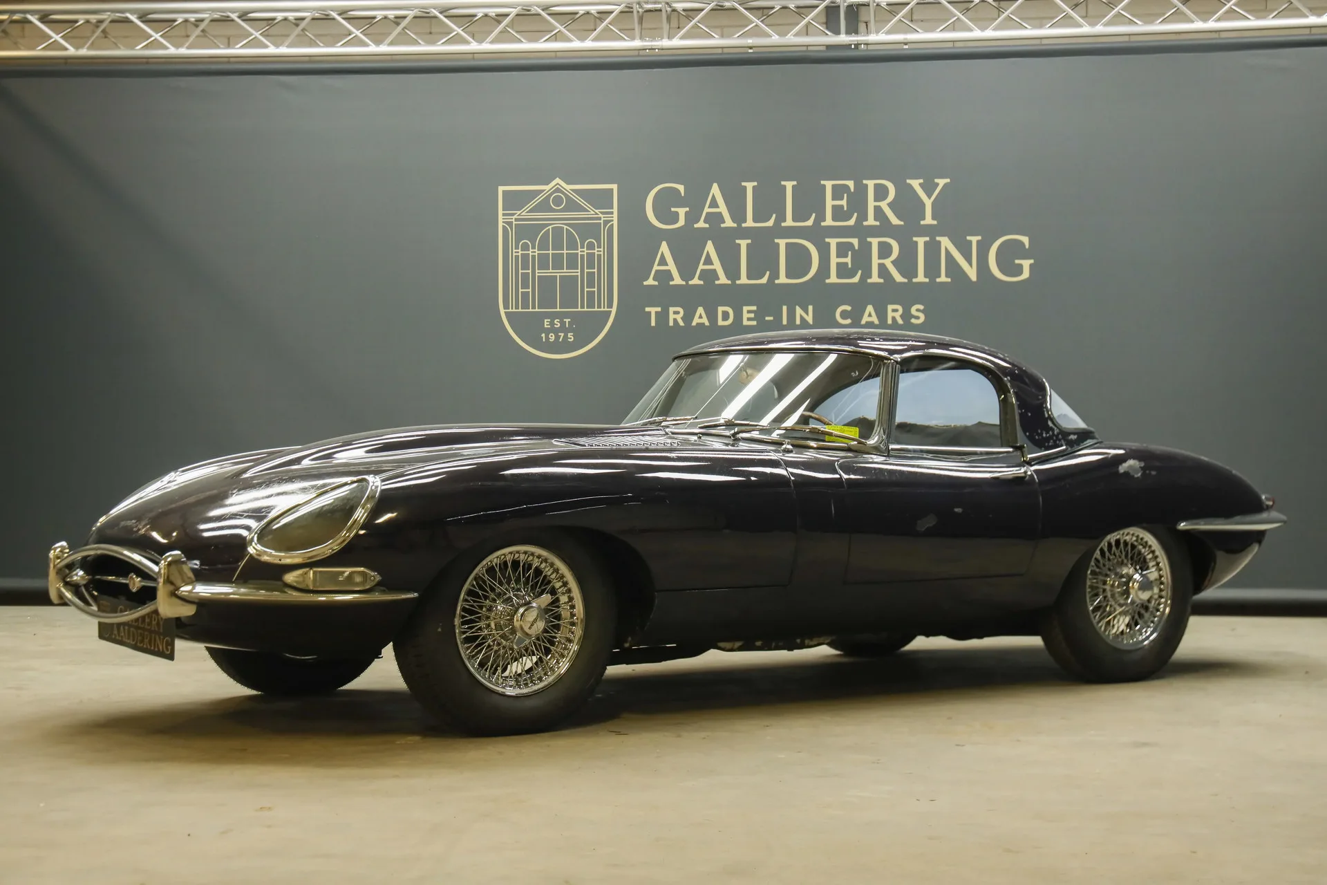 1963 Jaguar E-Type Series 1 3.8 Roadster, 24/30