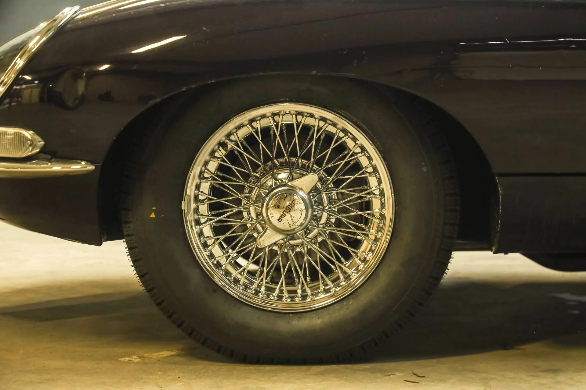 1963 Jaguar E-Type Series 1 3.8 Roadster, 27/30