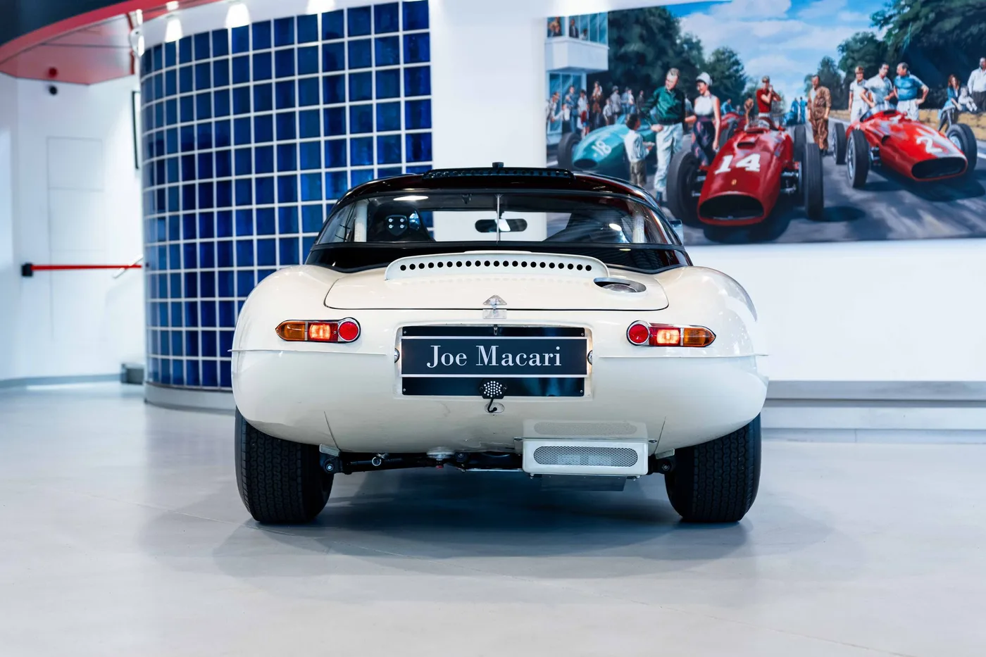 1963 Jaguar E-Type Lightweight offered by a collector car specialist in London, United Kingdom, photo 7 of 24