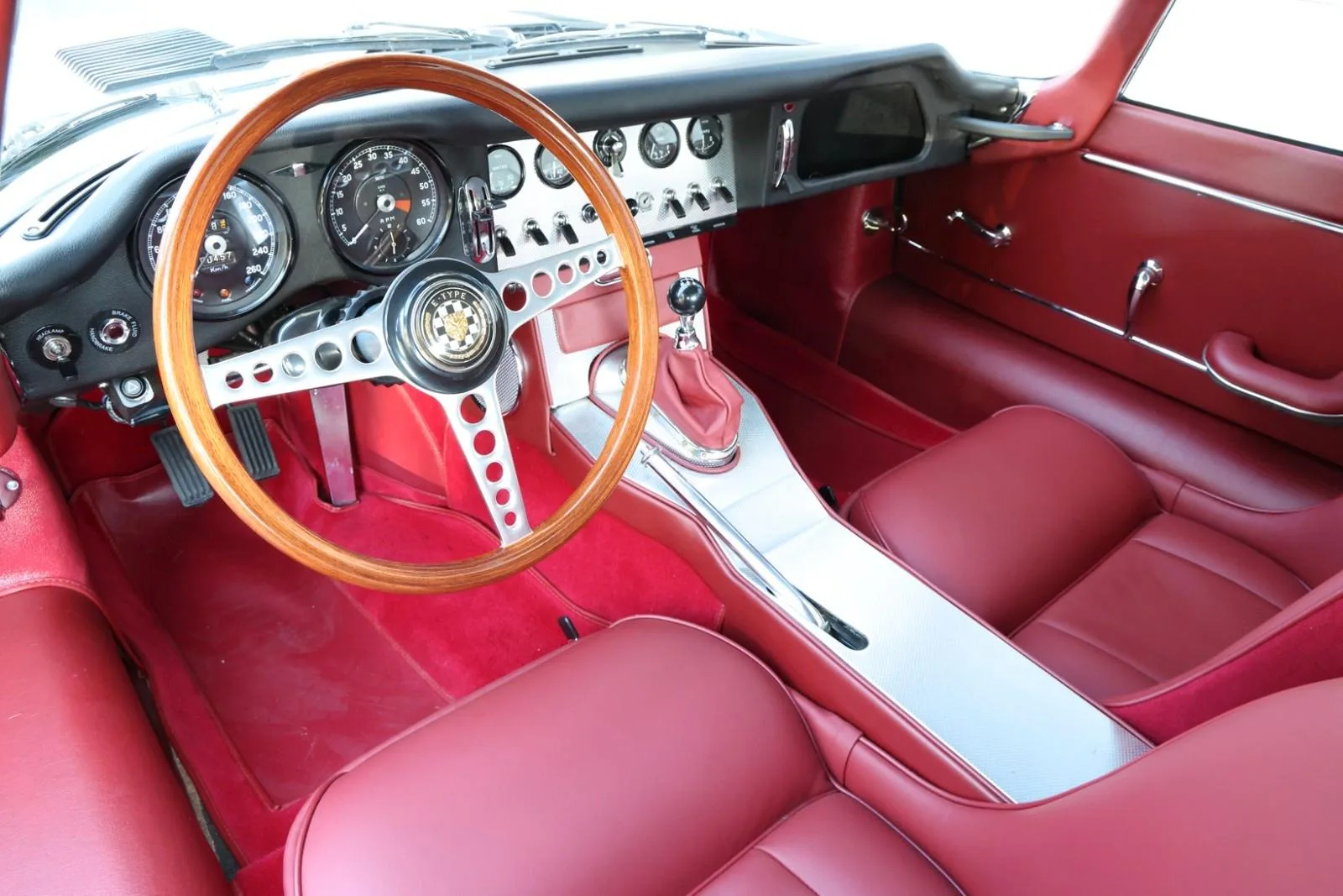 1963 Jaguar E-Type Series 1 3.8 Fixed Head Coupé, 3/24
