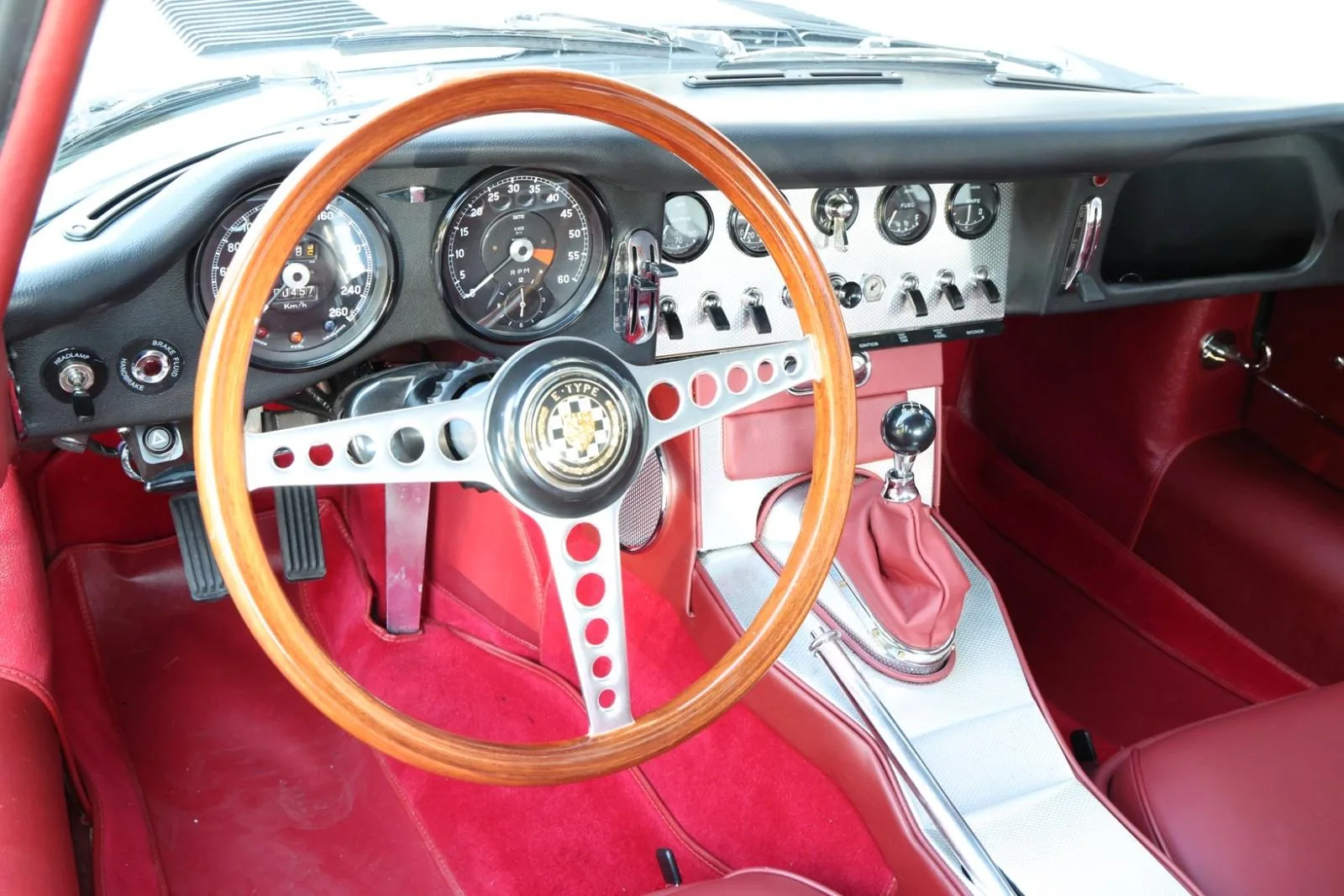 1963 Jaguar E-Type Series 1 3.8 Fixed Head Coupé, 14/24