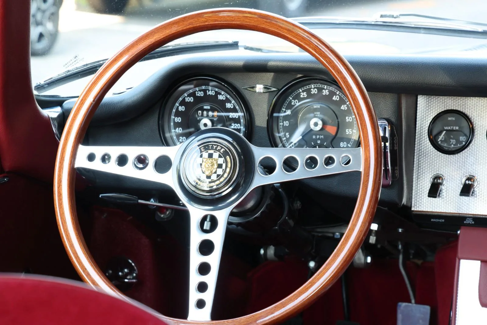 1963 Jaguar E-Type Series 1 3.8 Fixed Head Coupé, 18/24