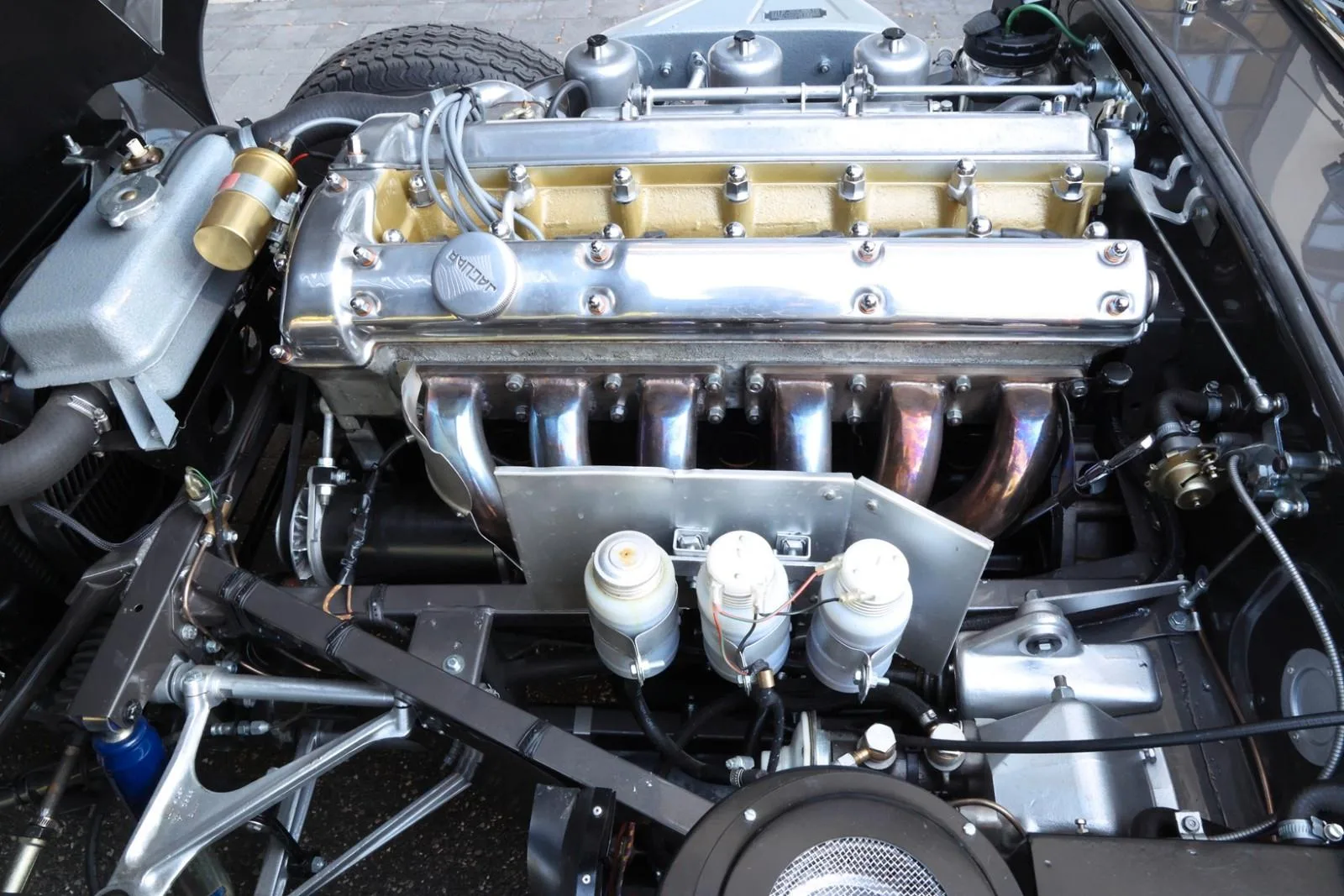 1963 Jaguar E-Type Series 1 3.8 Fixed Head Coupé, 22/24