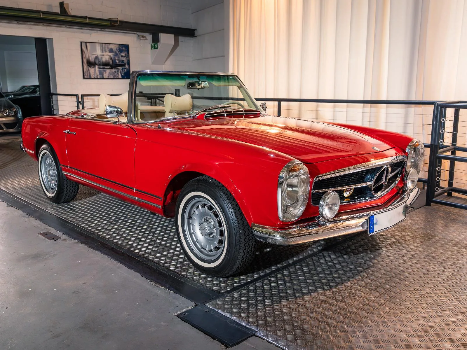 1963 Mercedes-Benz 230 SL offered by a specialist dealer in Ismaning, Germany, main photo