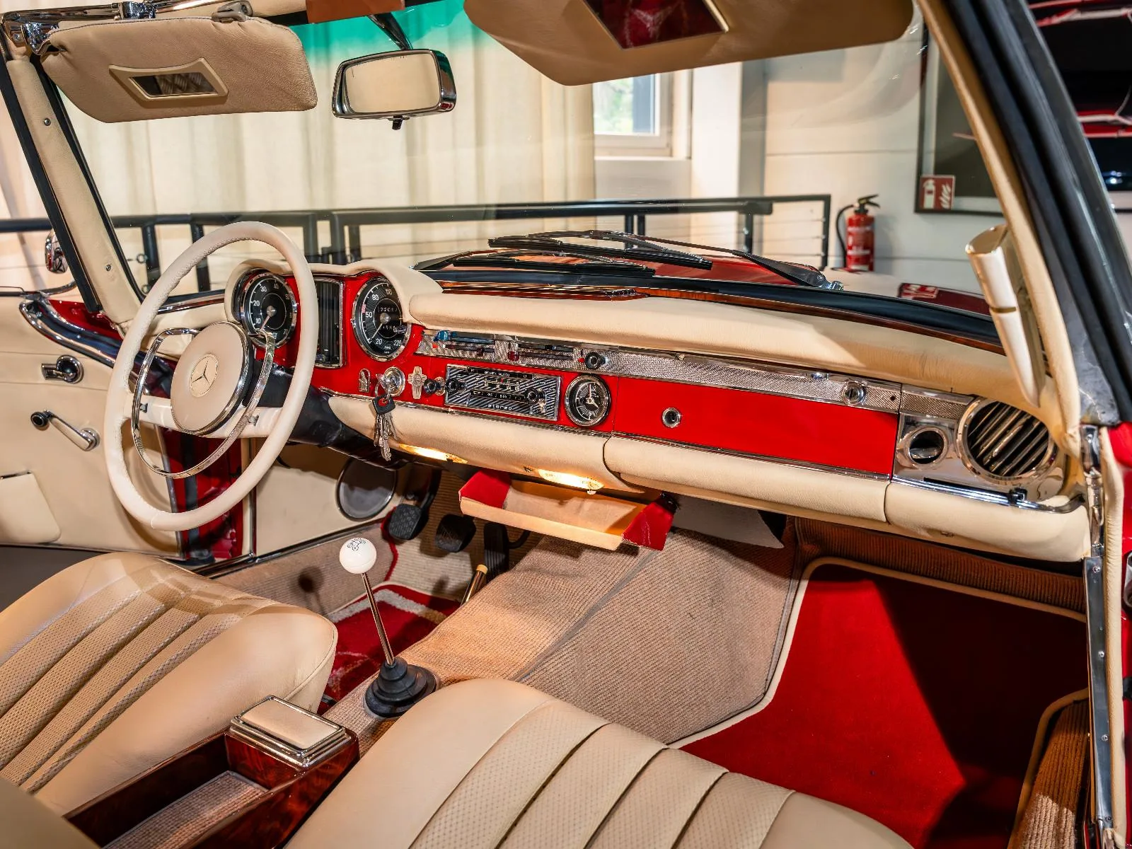 1963 Mercedes-Benz 230 SL, 24/30