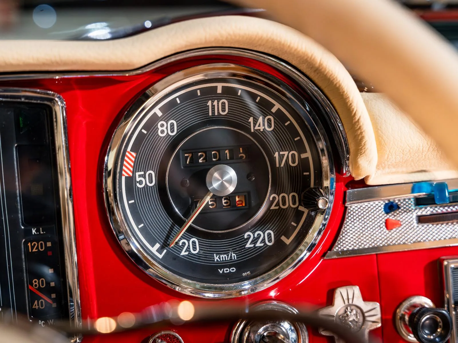 1963 Mercedes-Benz 230 SL, 26/30