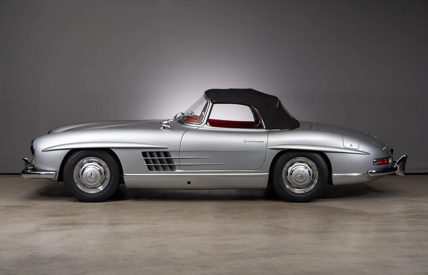 1963 Mercedes-Benz 300 SL Roadster, 8/30
