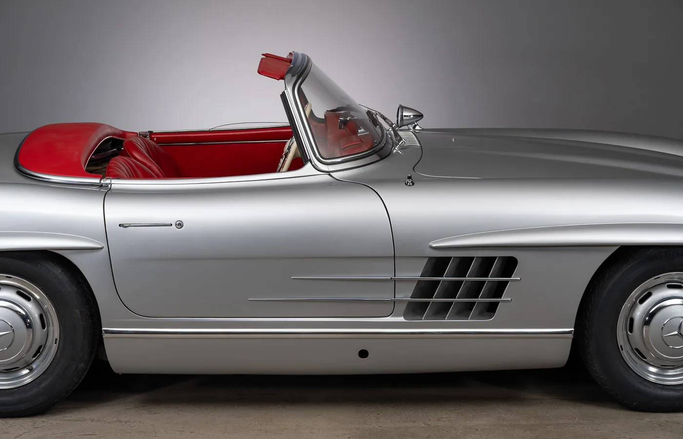 1963 Mercedes-Benz 300 SL Roadster, 12/30