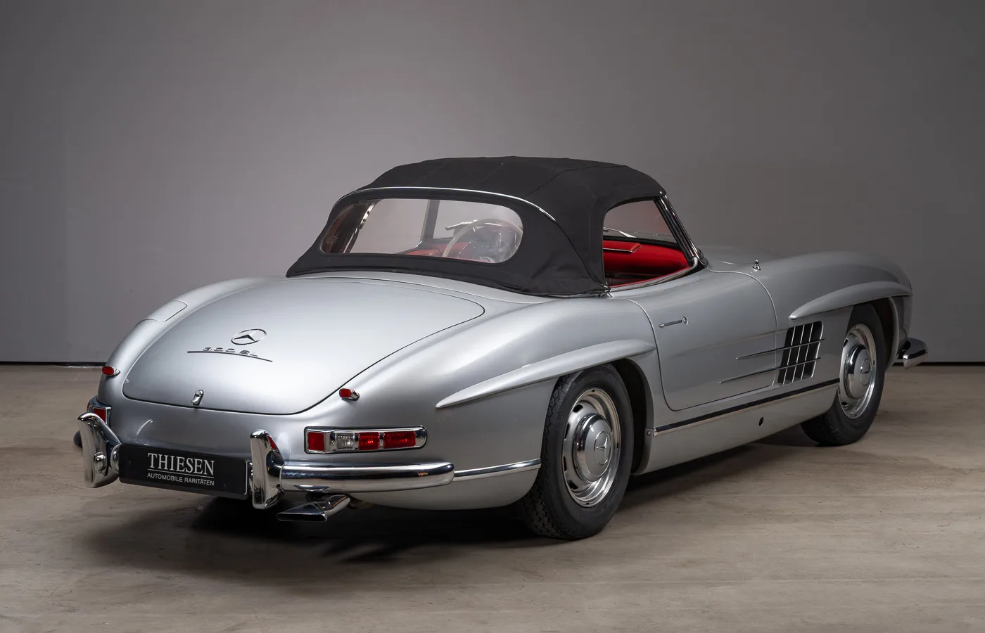 1963 Mercedes-Benz 300 SL Roadster, 19/30