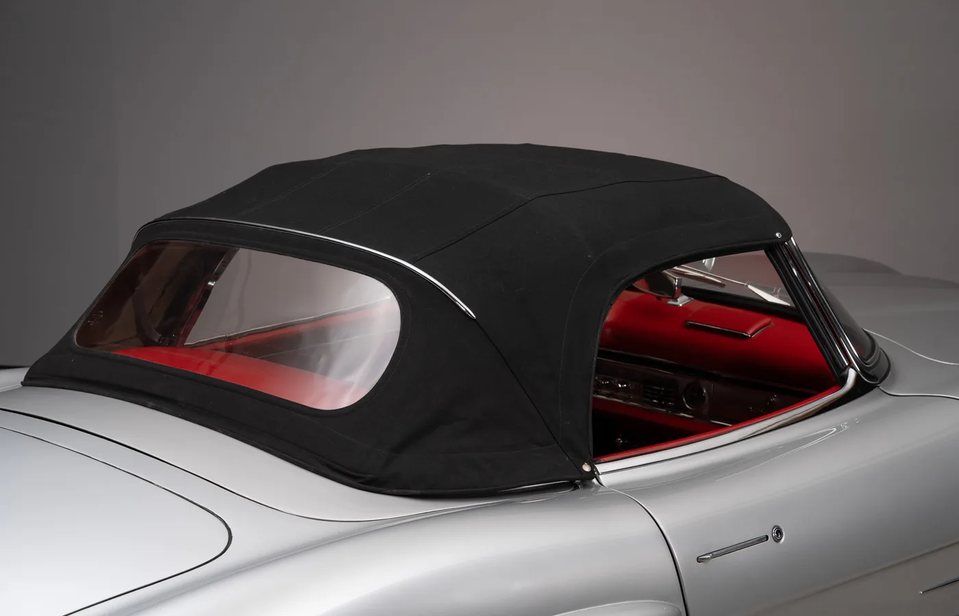 1963 Mercedes-Benz 300 SL Roadster, 20/30
