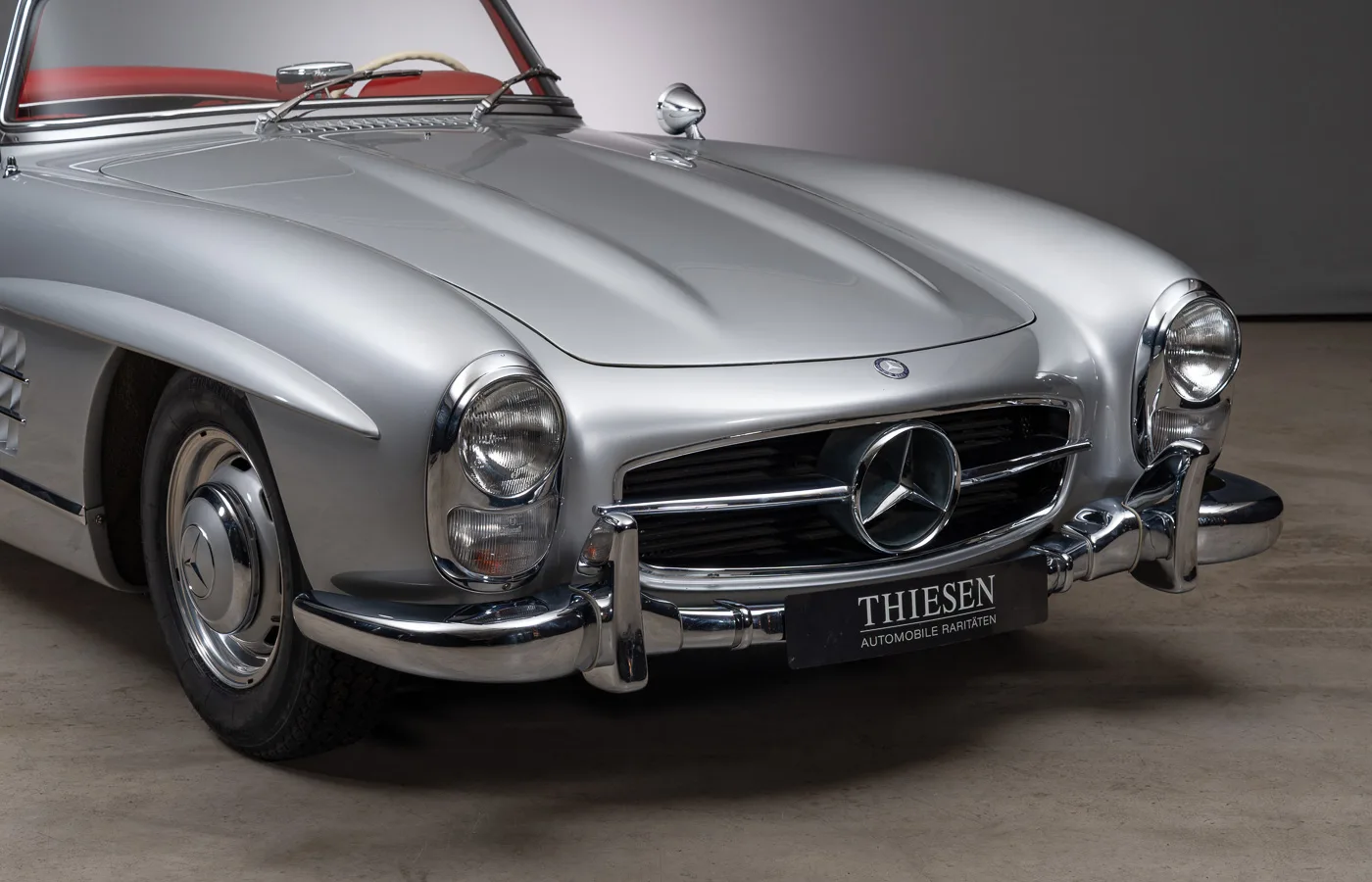 1963 Mercedes-Benz 300 SL Roadster, 26/30