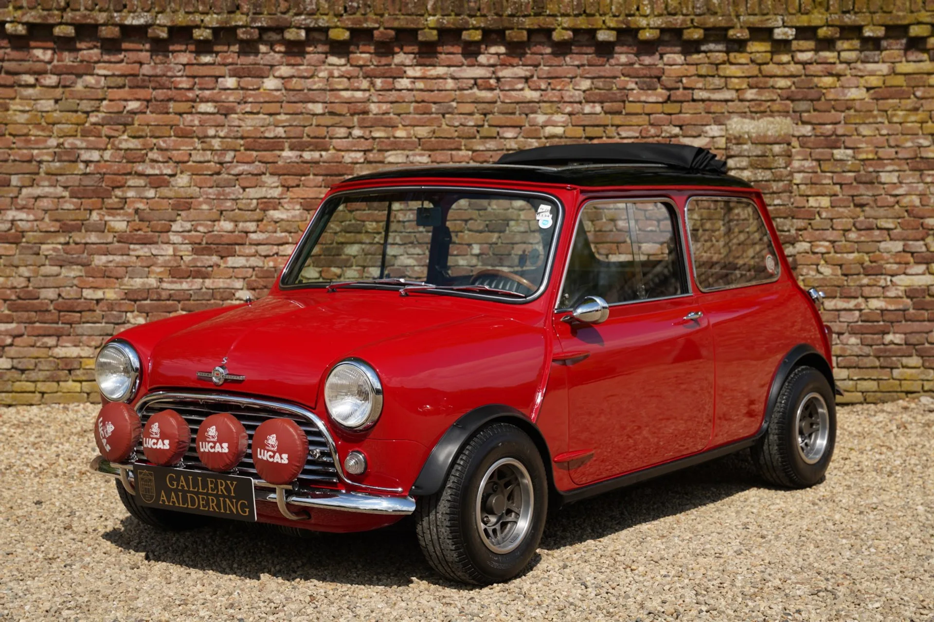 1963 Morris Mini Cooper S 1071 Mk I offered by a specialist dealer in Brummen, Netherlands, main photo