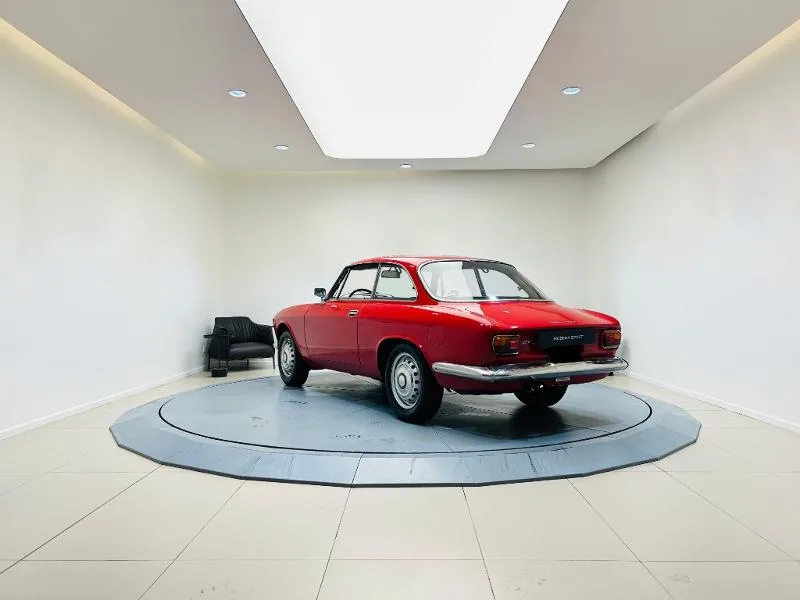 1964 Alfa Romeo Giulia Sprint GT, 3/20