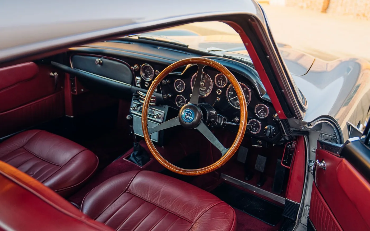 1964 Aston Martin DB5 offered by a specialist dealer in Chorleywood, United Kingdom, photo 8 of 15