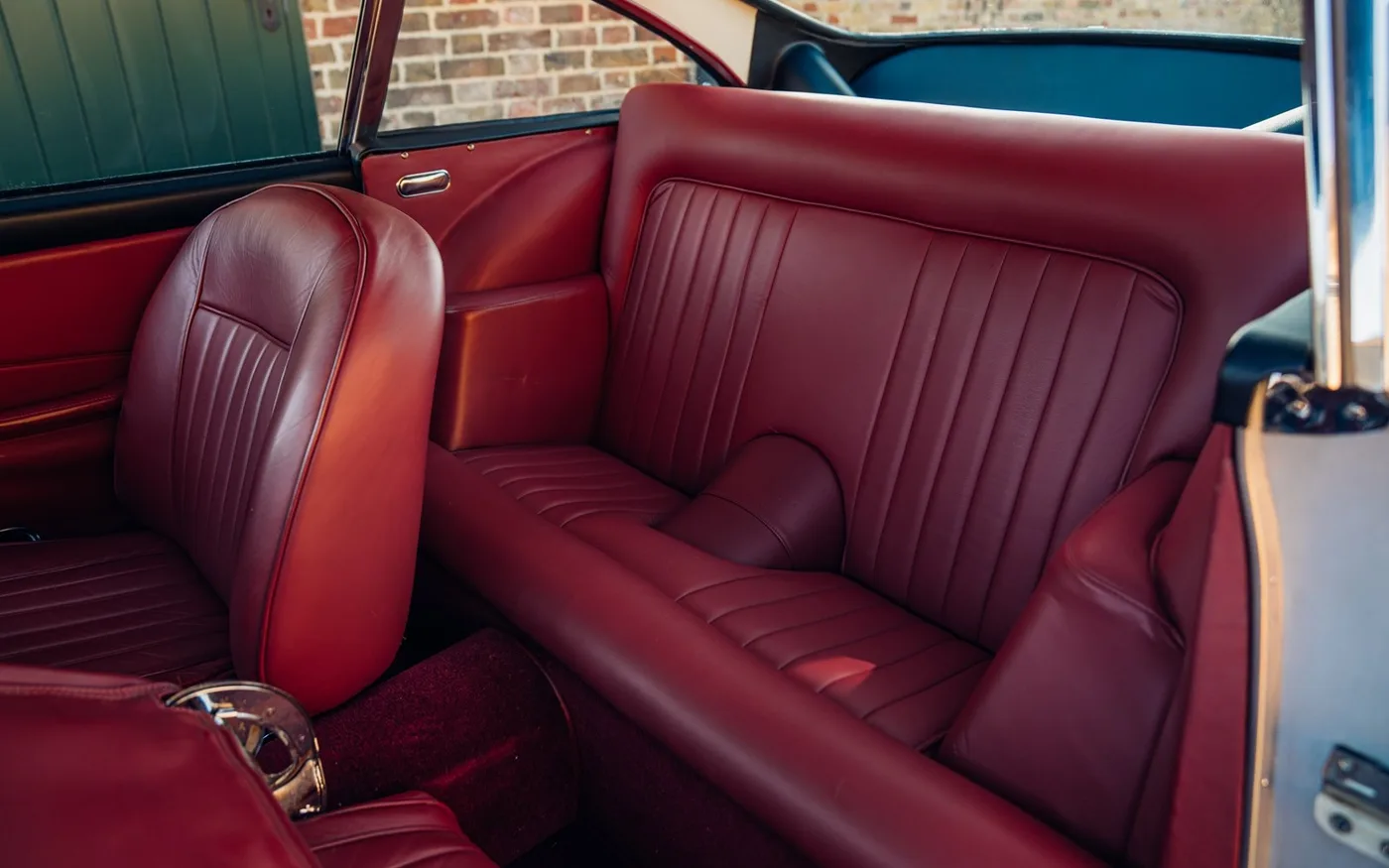 1964 Aston Martin DB5 offered by a specialist dealer in Chorleywood, United Kingdom, photo 13 of 15