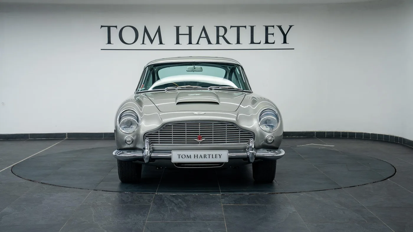 1964 Aston Martin DB5 offered by a specialist dealer in Swadlincote, United Kingdom, photo 2 of 15