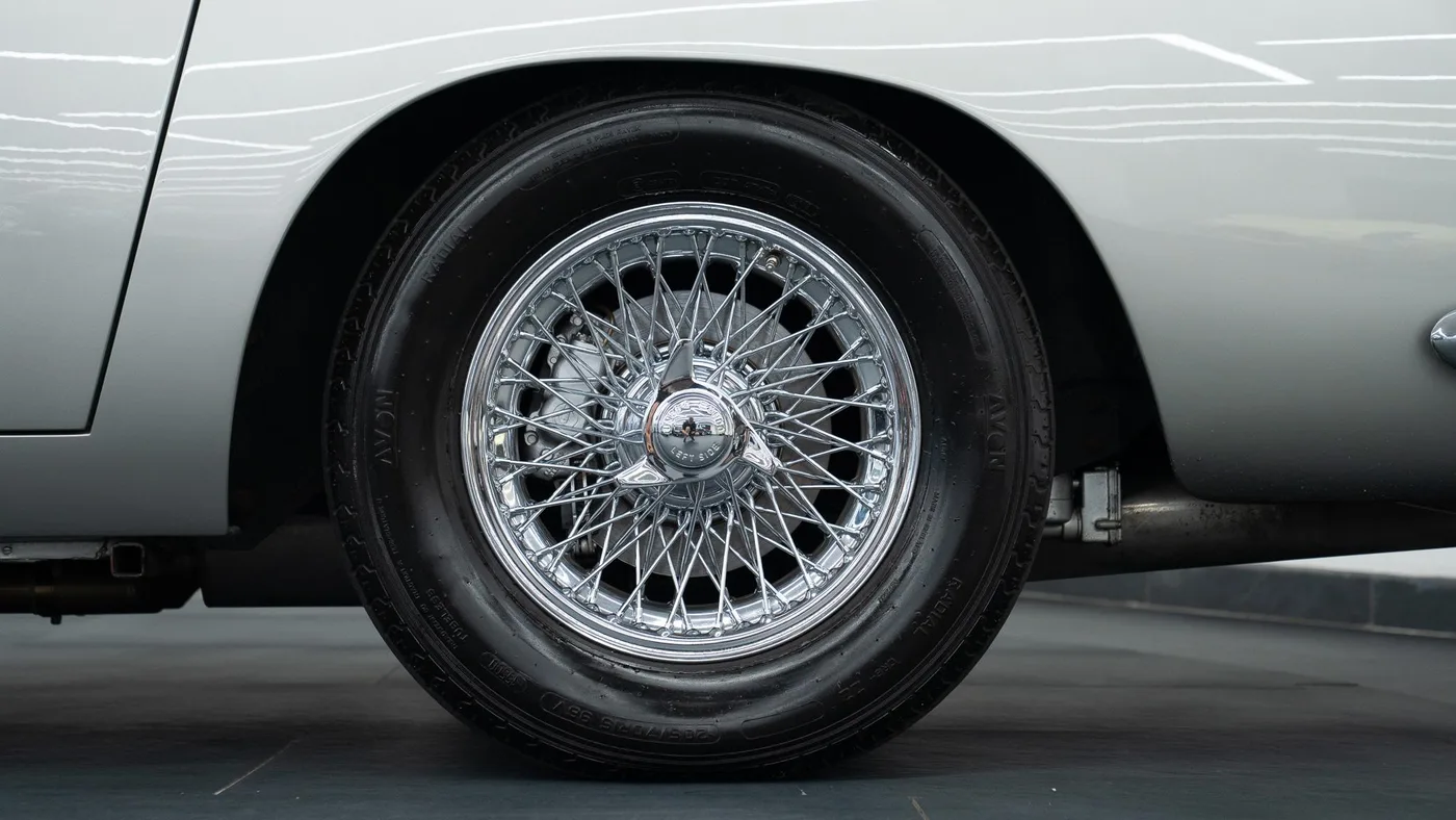 1964 Aston Martin DB5 offered by a specialist dealer in Swadlincote, United Kingdom, photo 14 of 15