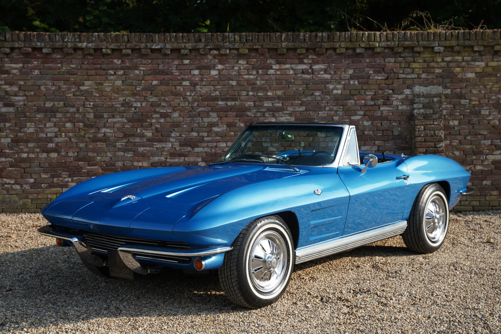 1964 Chevrolet Corvette C2 Sting Ray Convertible offered by a specialist dealer in Brummen, Netherlands, main photo