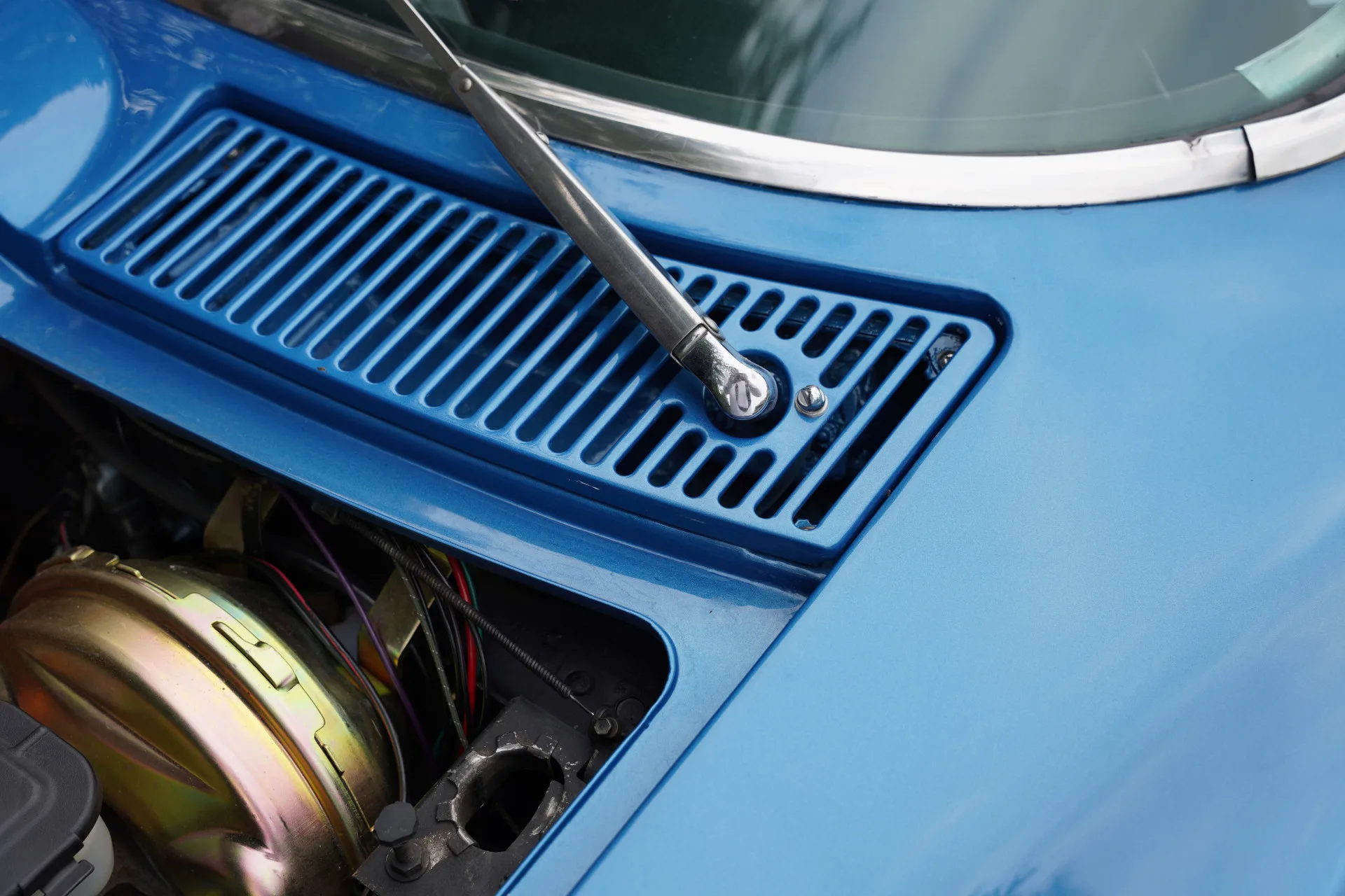 1964 Chevrolet Corvette C2 Sting Ray Convertible, 20/30