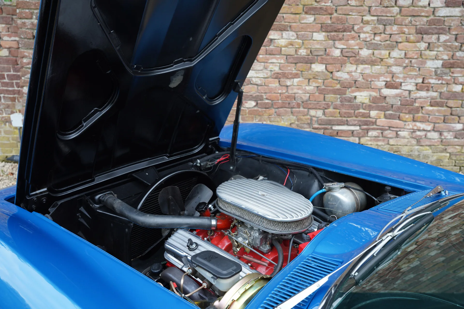 1964 Chevrolet Corvette C2 Sting Ray Convertible, 25/30