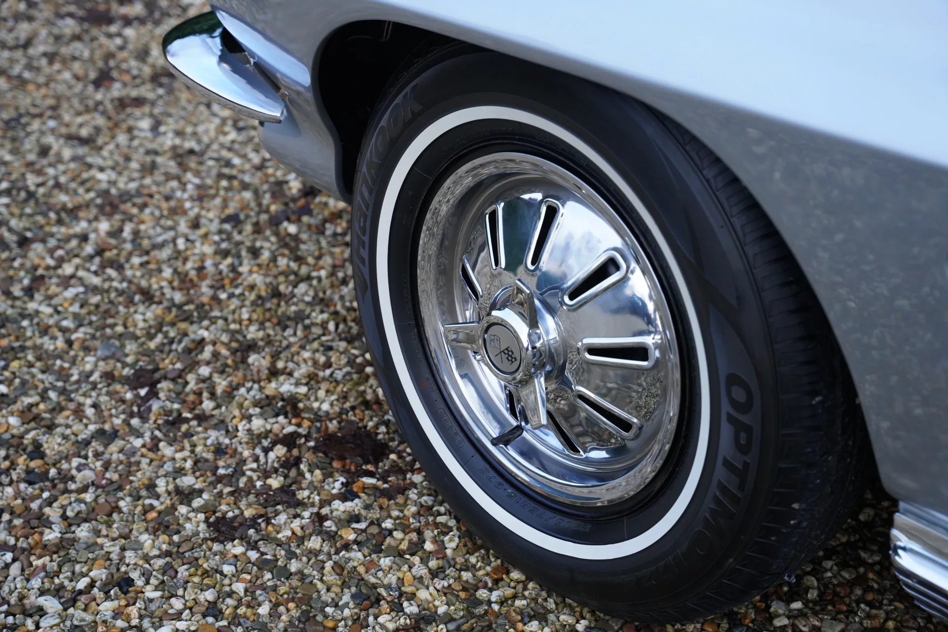 1964 Chevrolet Corvette C2 Sting Ray Convertible, 16/30