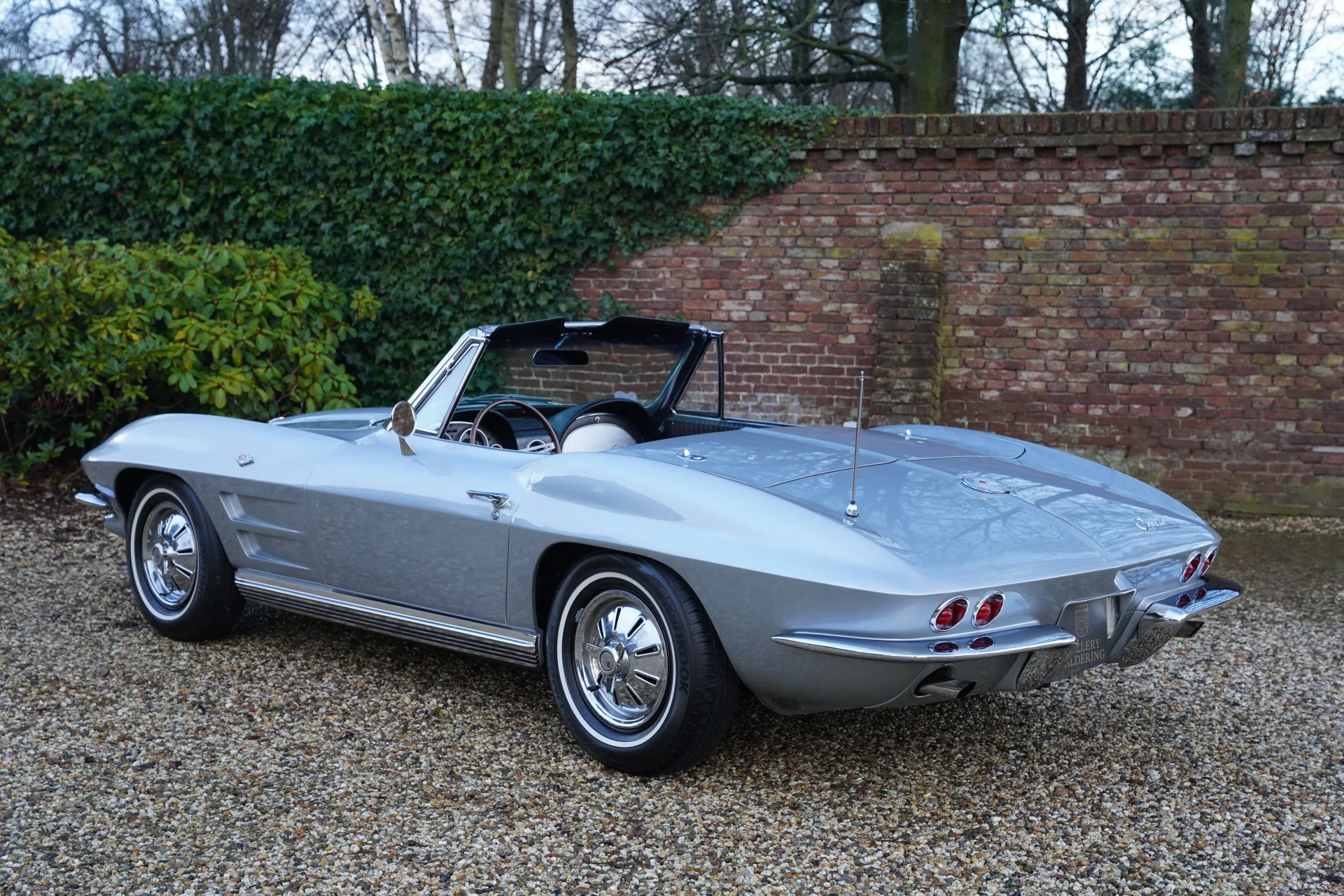 1964 Chevrolet Corvette C2 Sting Ray Convertible, 22/30