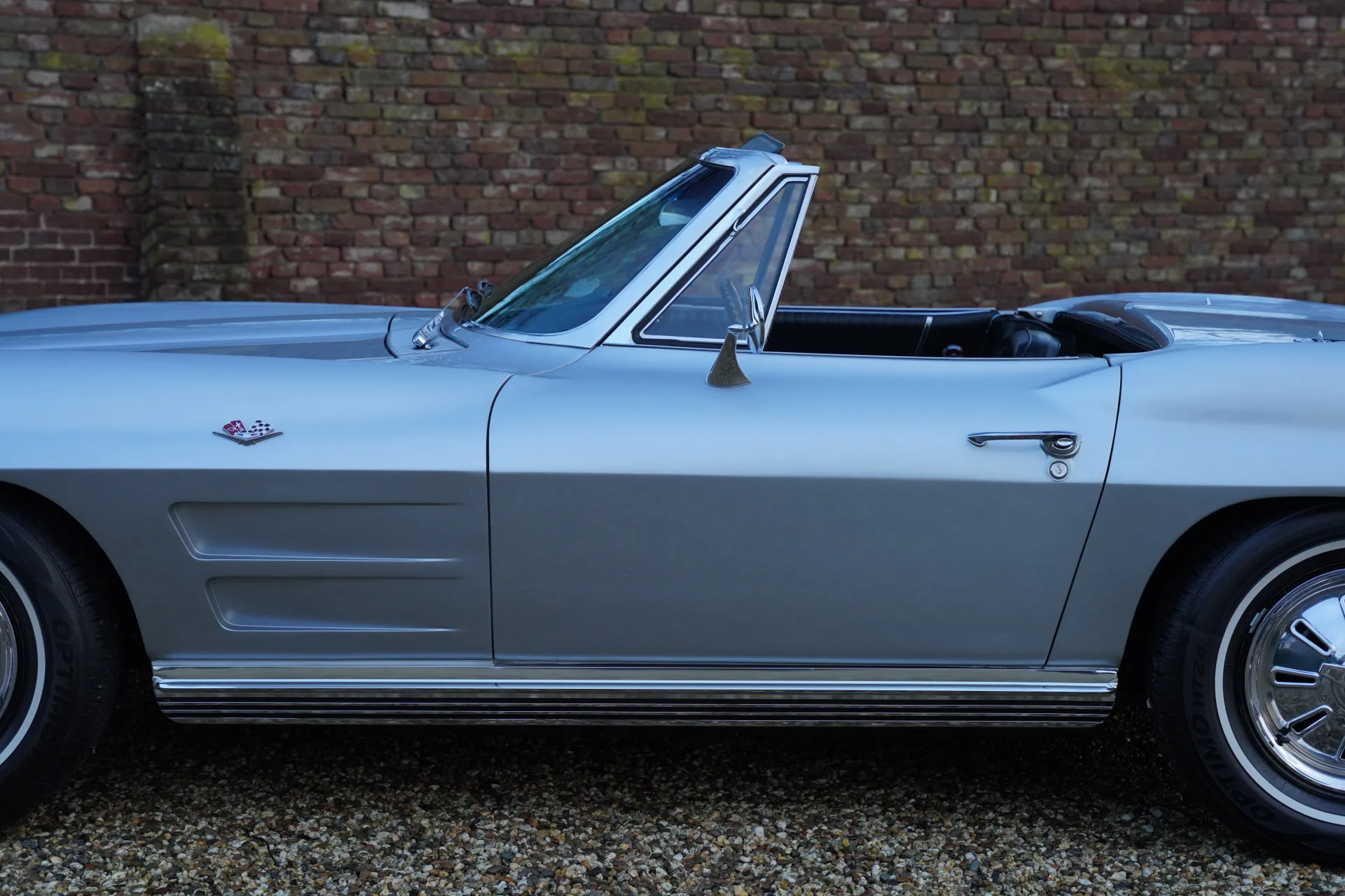 1964 Chevrolet Corvette C2 Sting Ray Convertible, 25/30