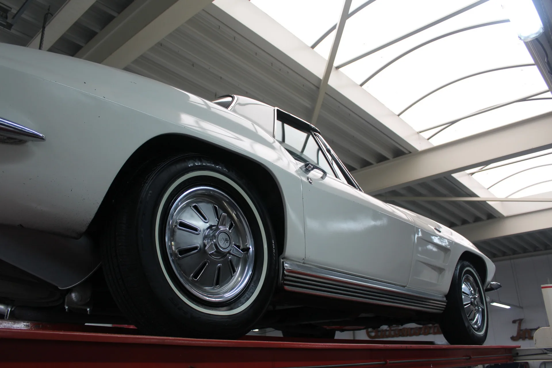 1964 Chevrolet Corvette C2 Sting Ray Convertible, 15/30