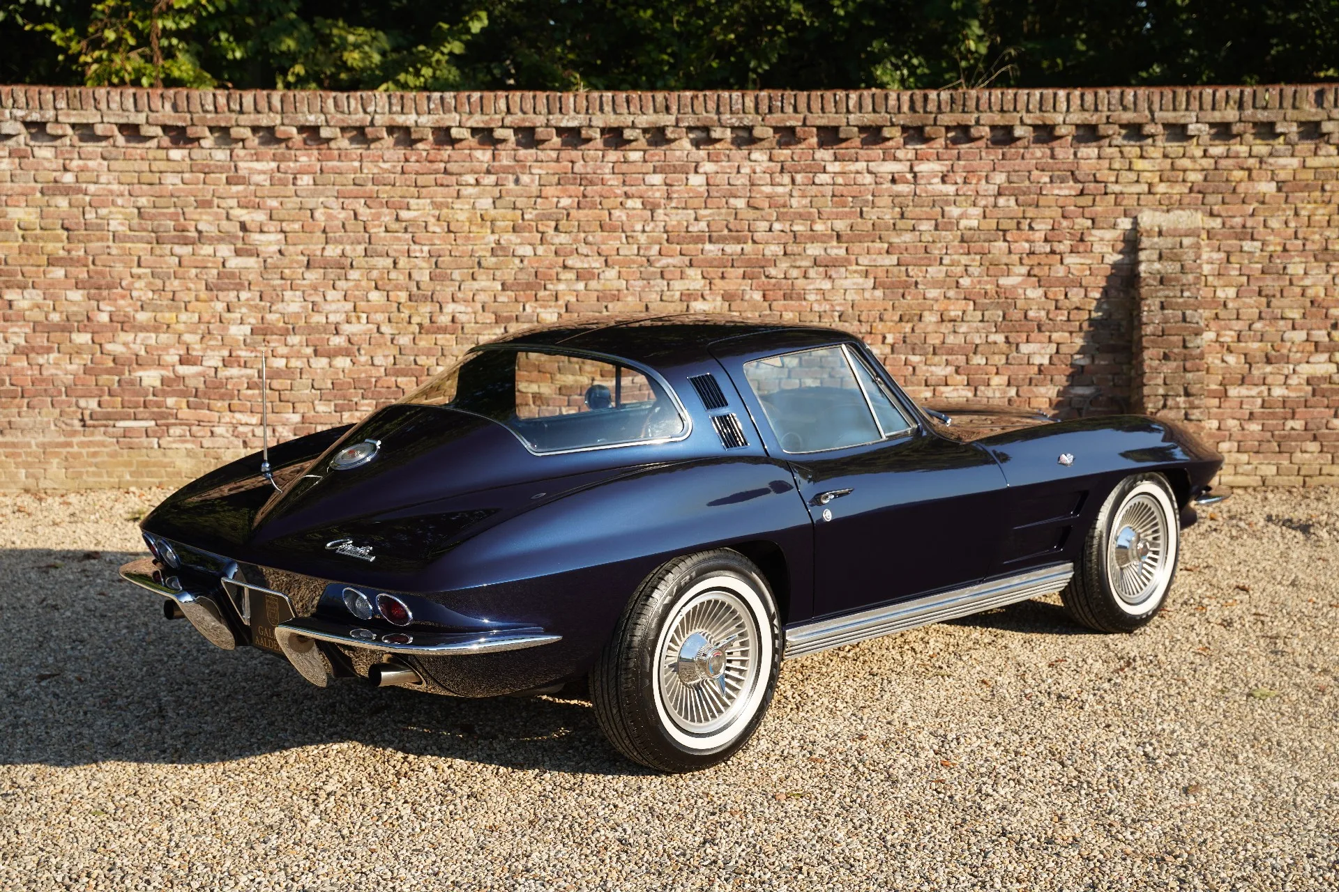1964 Chevrolet Corvette C2 Sting Ray Coupé, 2/30