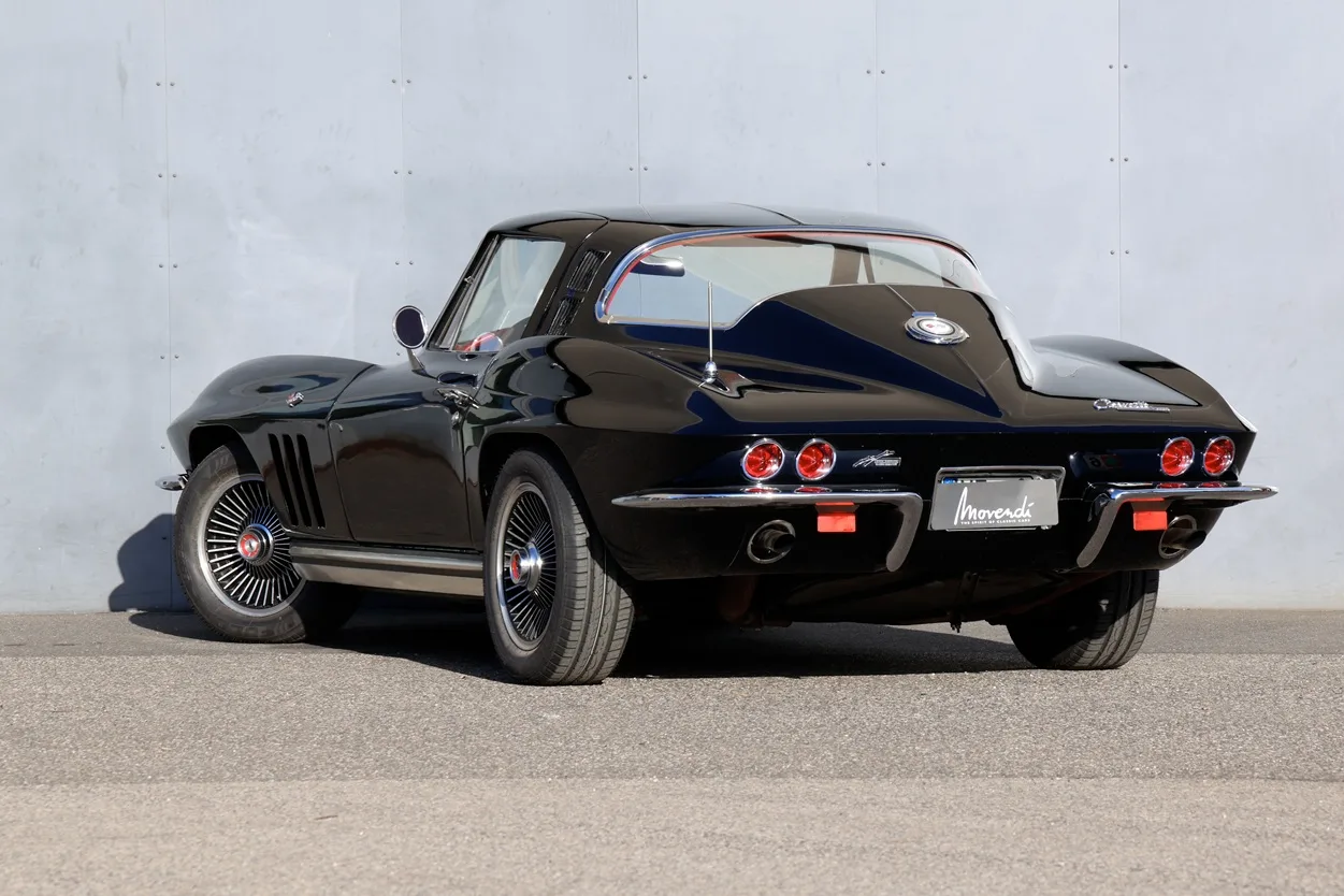 1964 Chevrolet Corvette C2 Sting Ray Coupé, 3/30