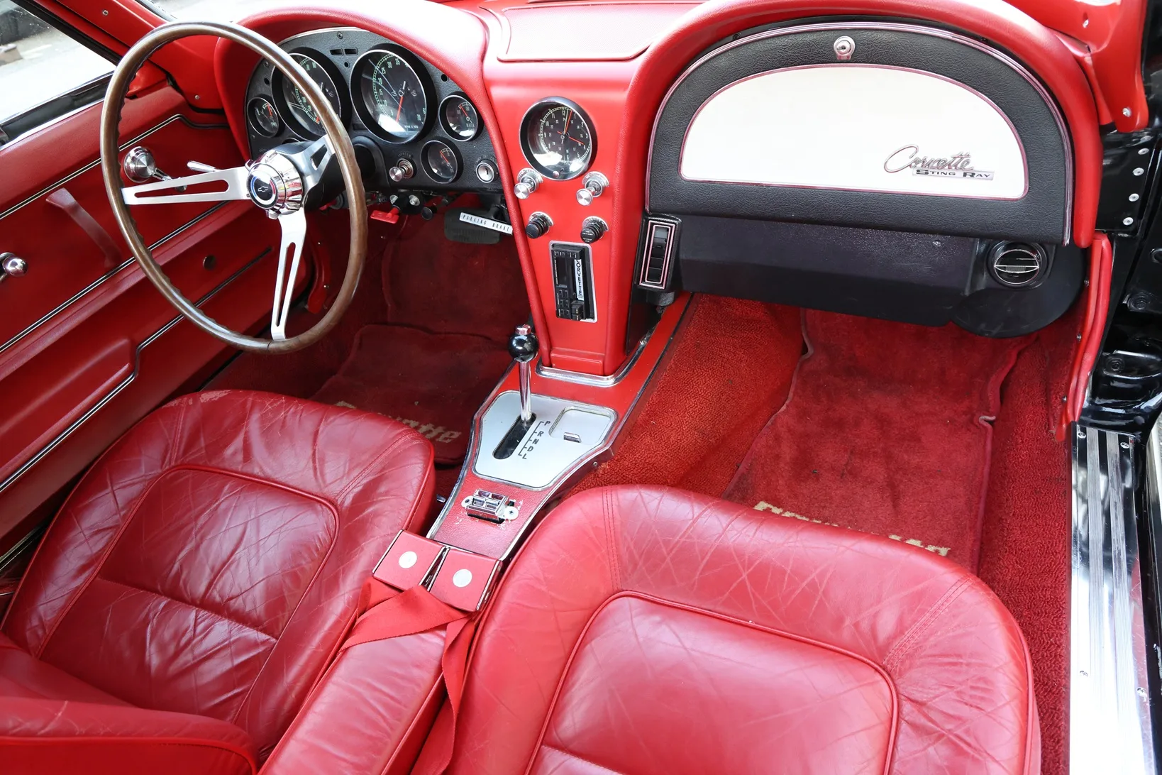1964 Chevrolet Corvette C2 Sting Ray Coupé, 29/30